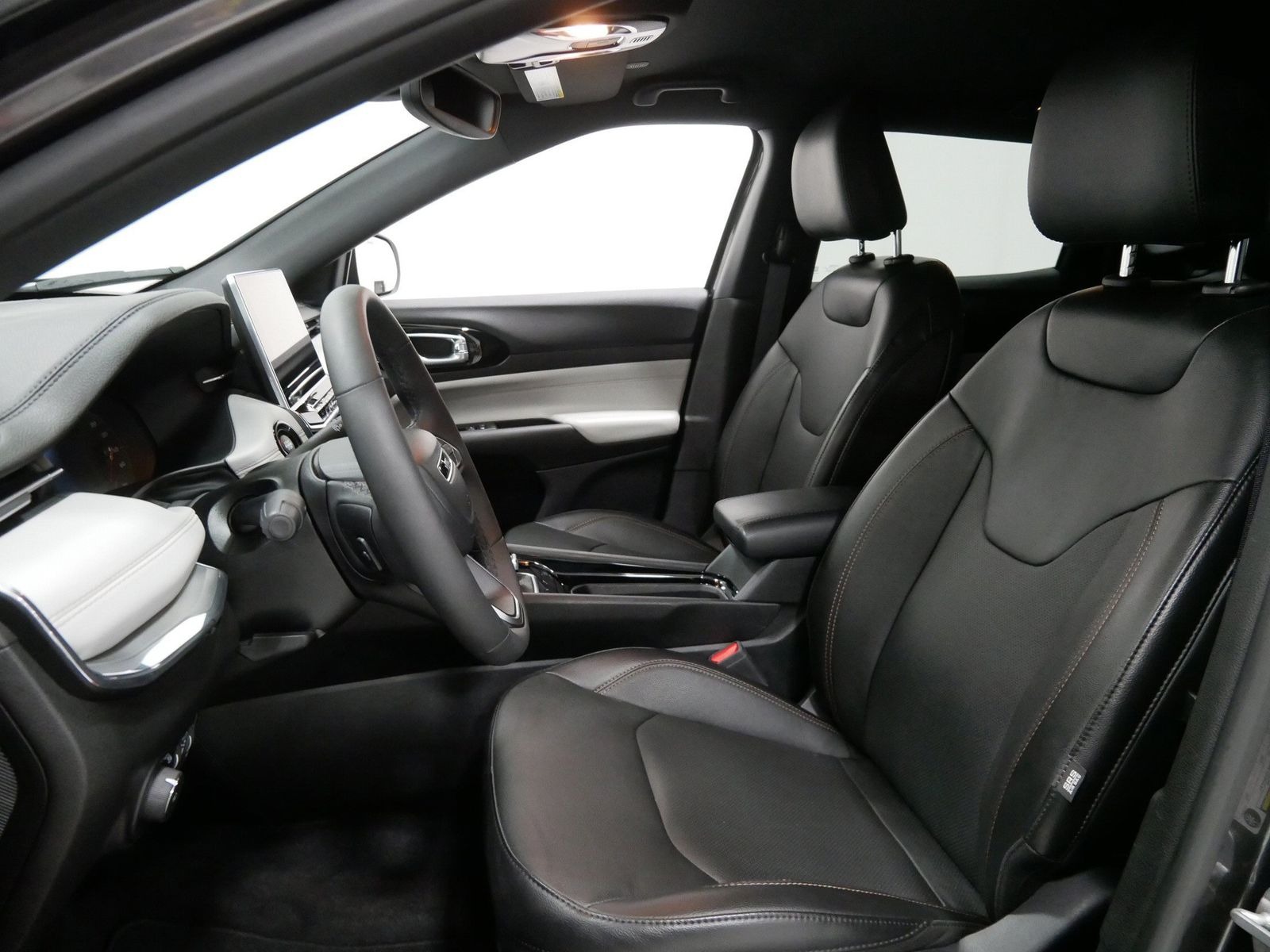 2023 Jeep COMPASS LIMITED in Saint Joseph, Minnesota - Photo 14