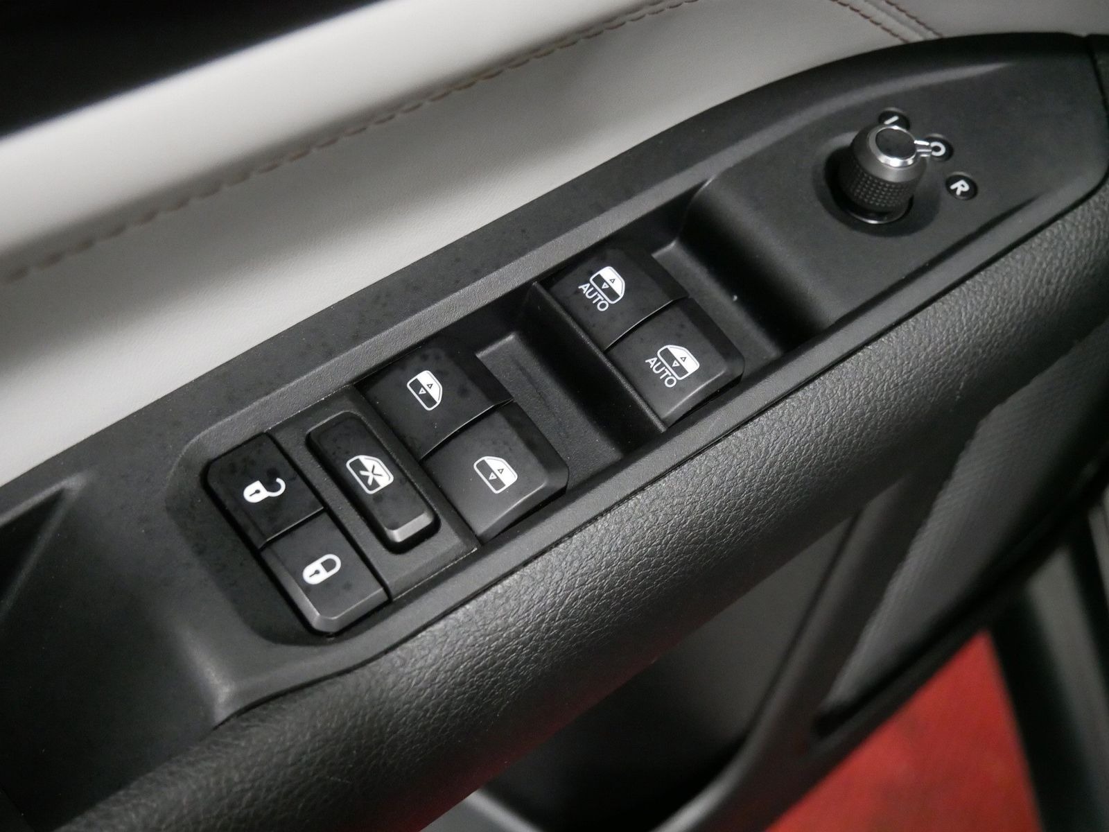 2023 Jeep COMPASS LIMITED in Saint Joseph, Minnesota - Photo 17