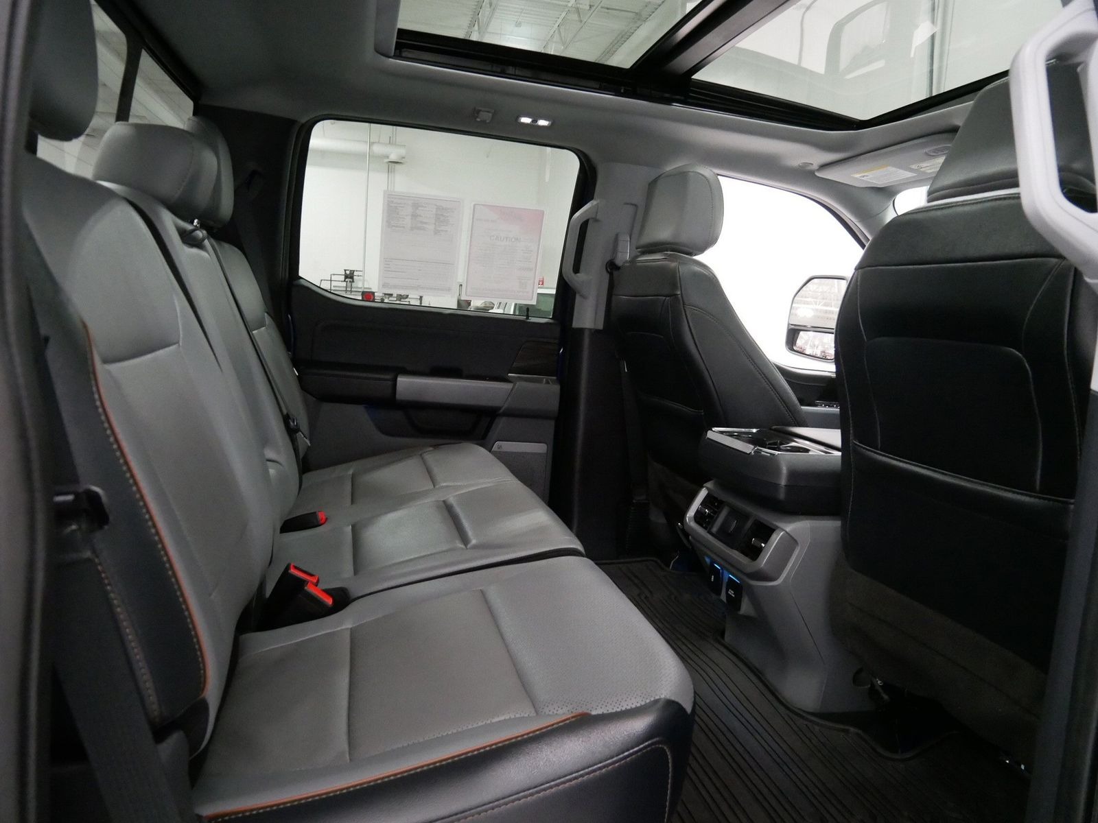 2024 Ford F-150 LARIAT CREW CAB in Saint Joseph, Minnesota - Photo 28