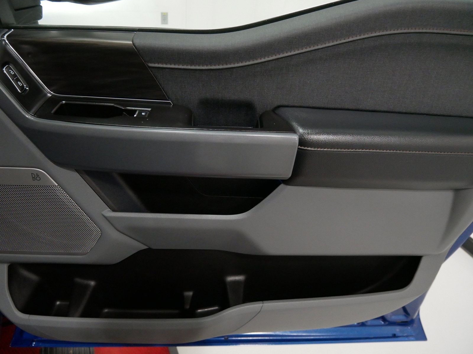 2024 Ford F-150 LARIAT CREW CAB in Saint Joseph, Minnesota - Photo 31