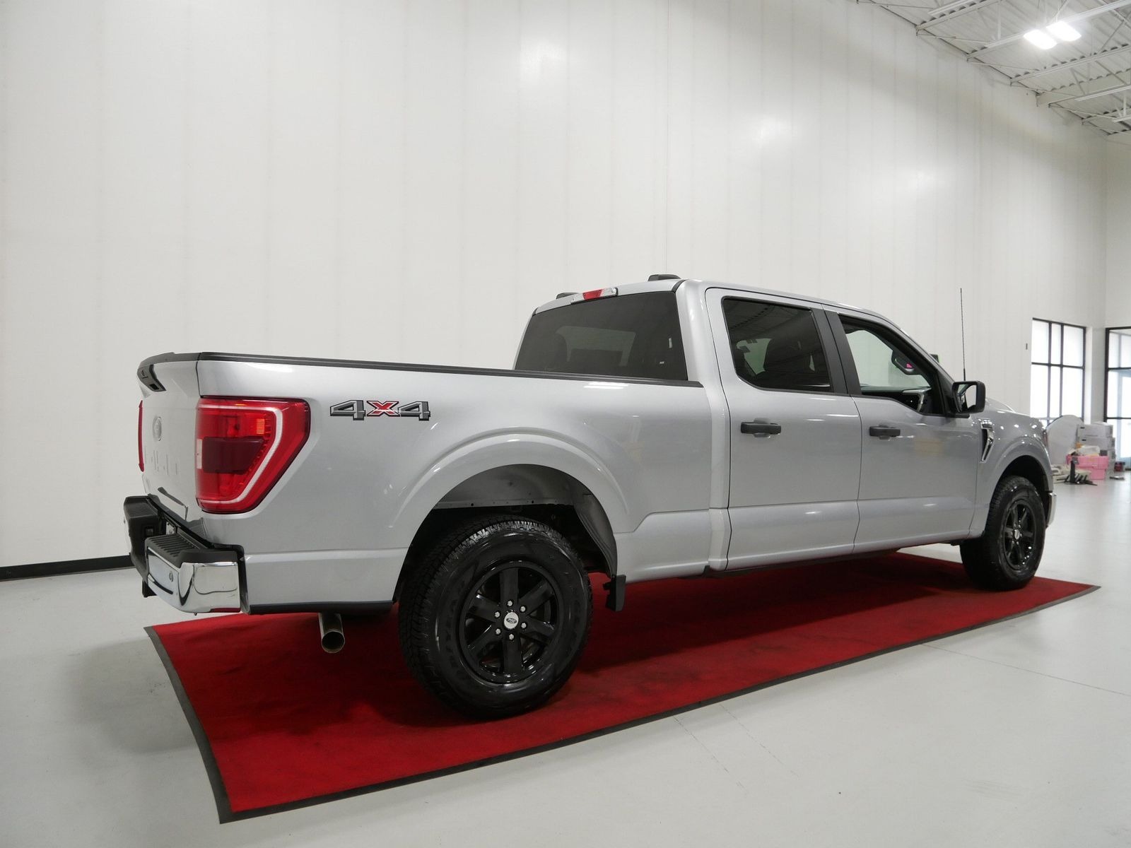 2023 Ford F-150 XLT CREW CAB in Saint Joseph, Minnesota - Photo 7