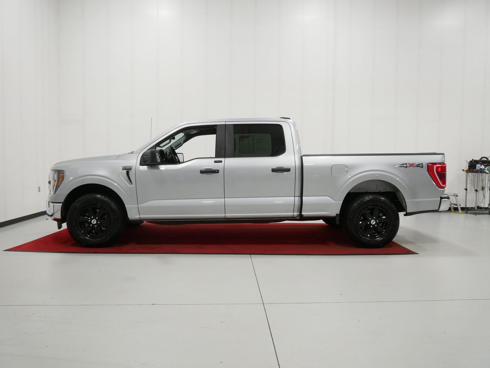 2023 Ford F-150 XLT CREW CAB in Saint Joseph, Minnesota - Photo 11