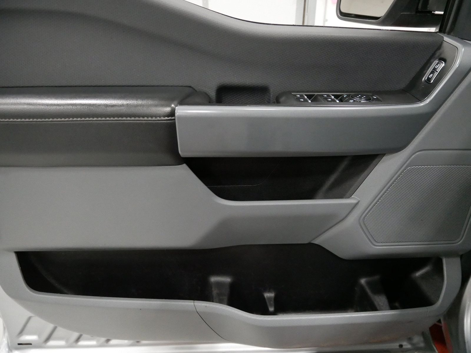 2023 Ford F-150 XLT CREW CAB in Saint Joseph, Minnesota - Photo 16
