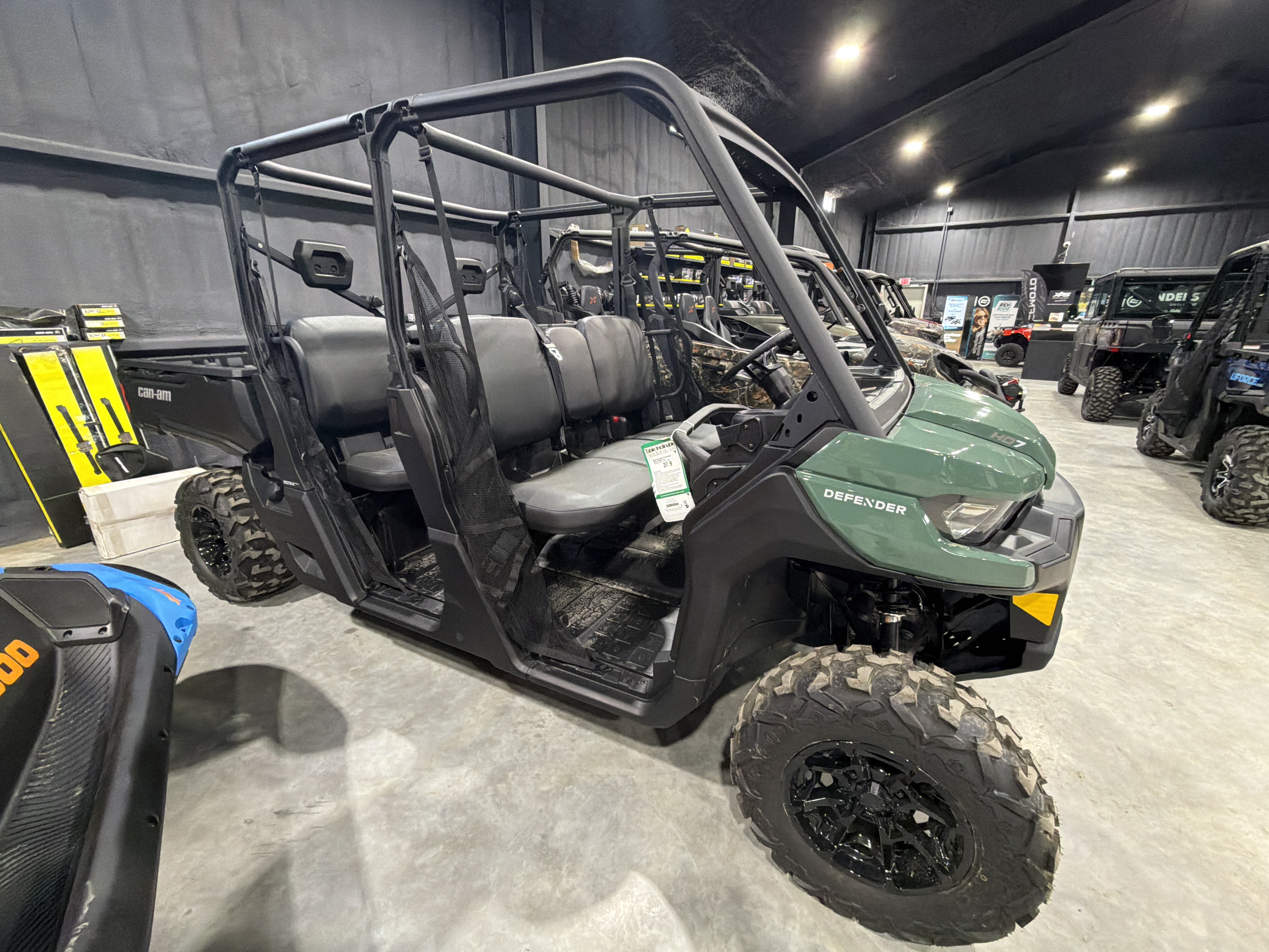 2026 Can-Am Defender MAX DPS HD7