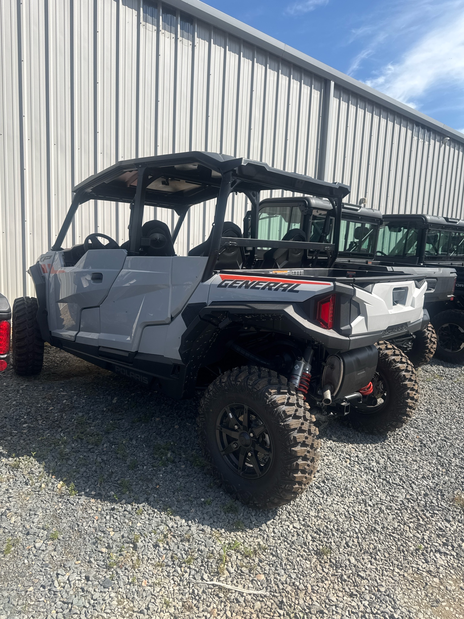 2027 Polaris General photo 3