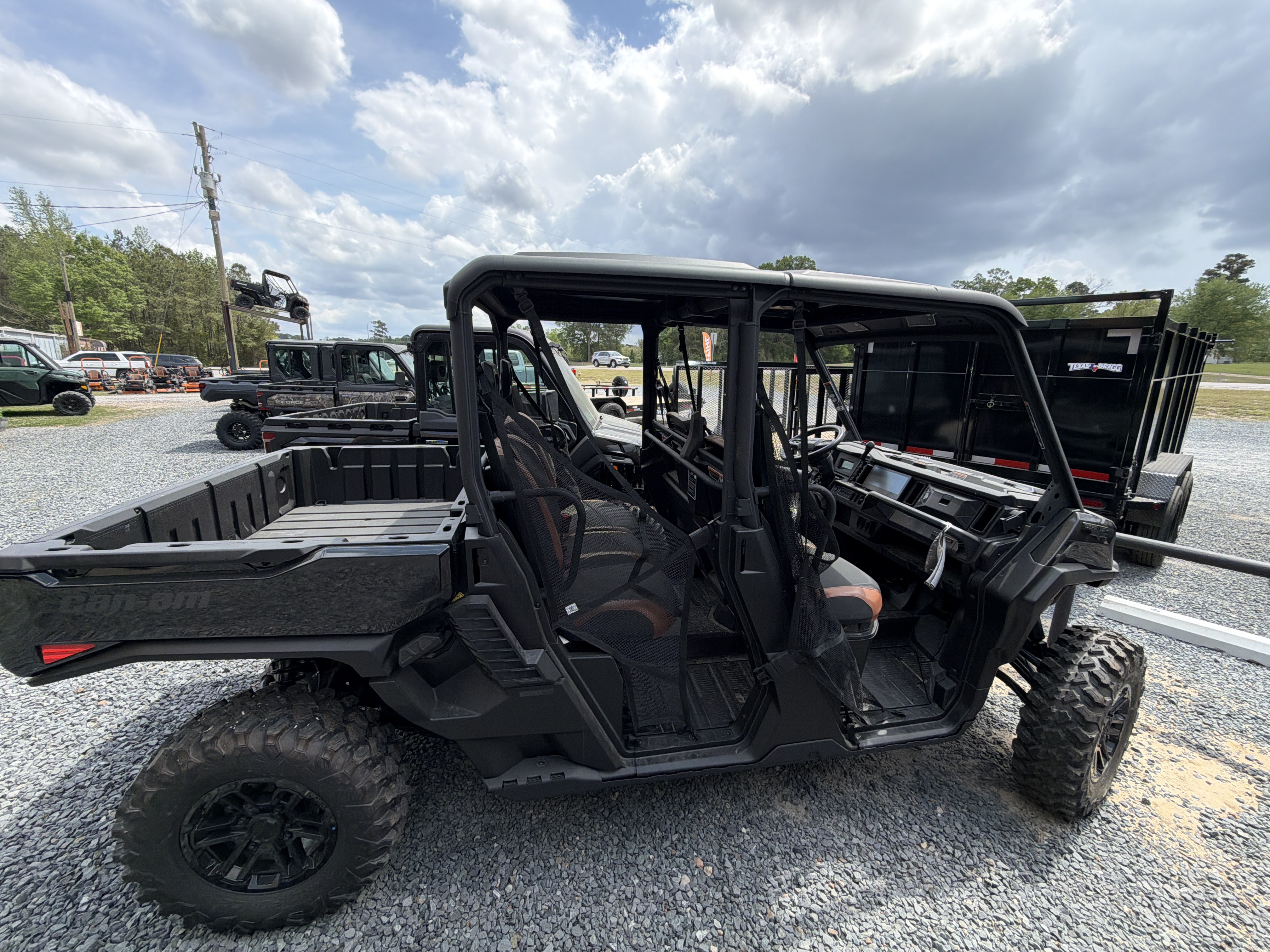 2026 Can-Am Defender MAX Lone Star HD11