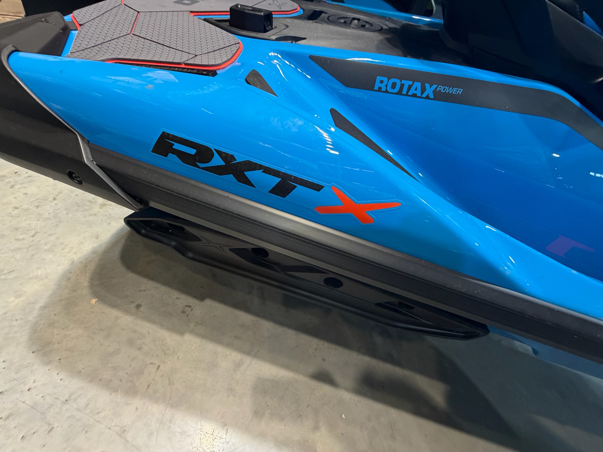 2026 Sea-Doo RXT-X 325 + Tech Package 4
