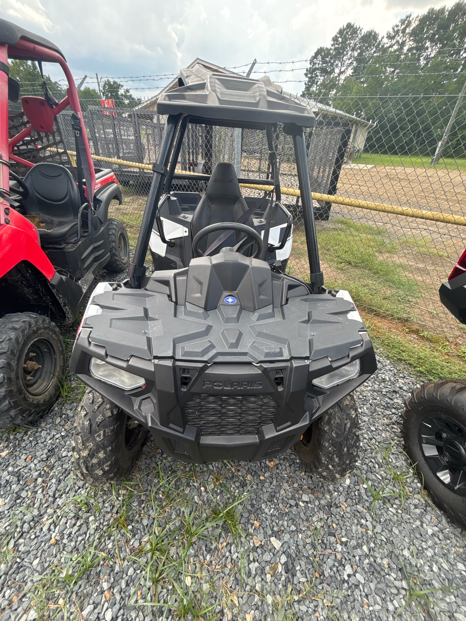 2014 Polaris photo 3