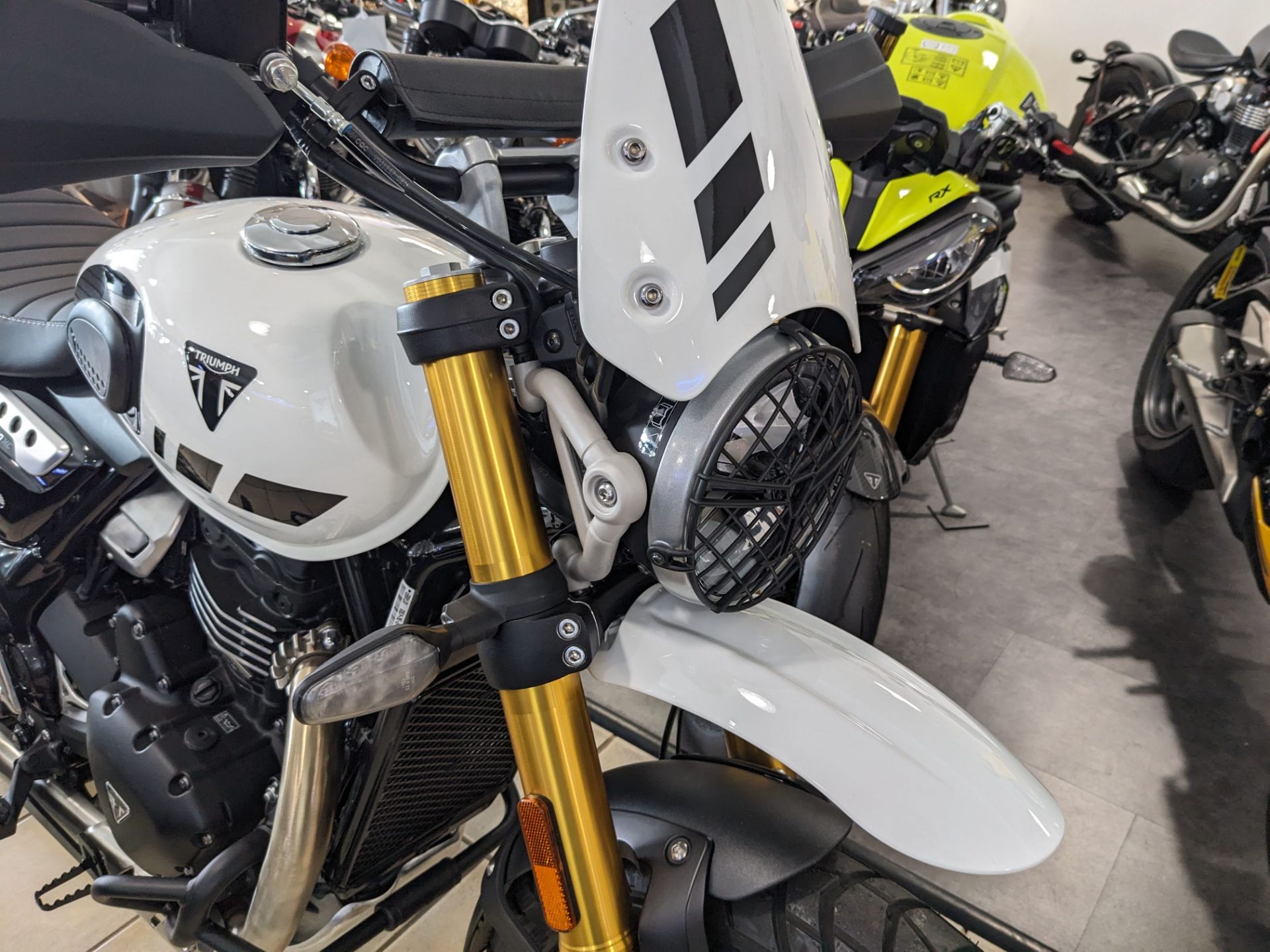 2026 Triumph Scrambler 400 XC 4