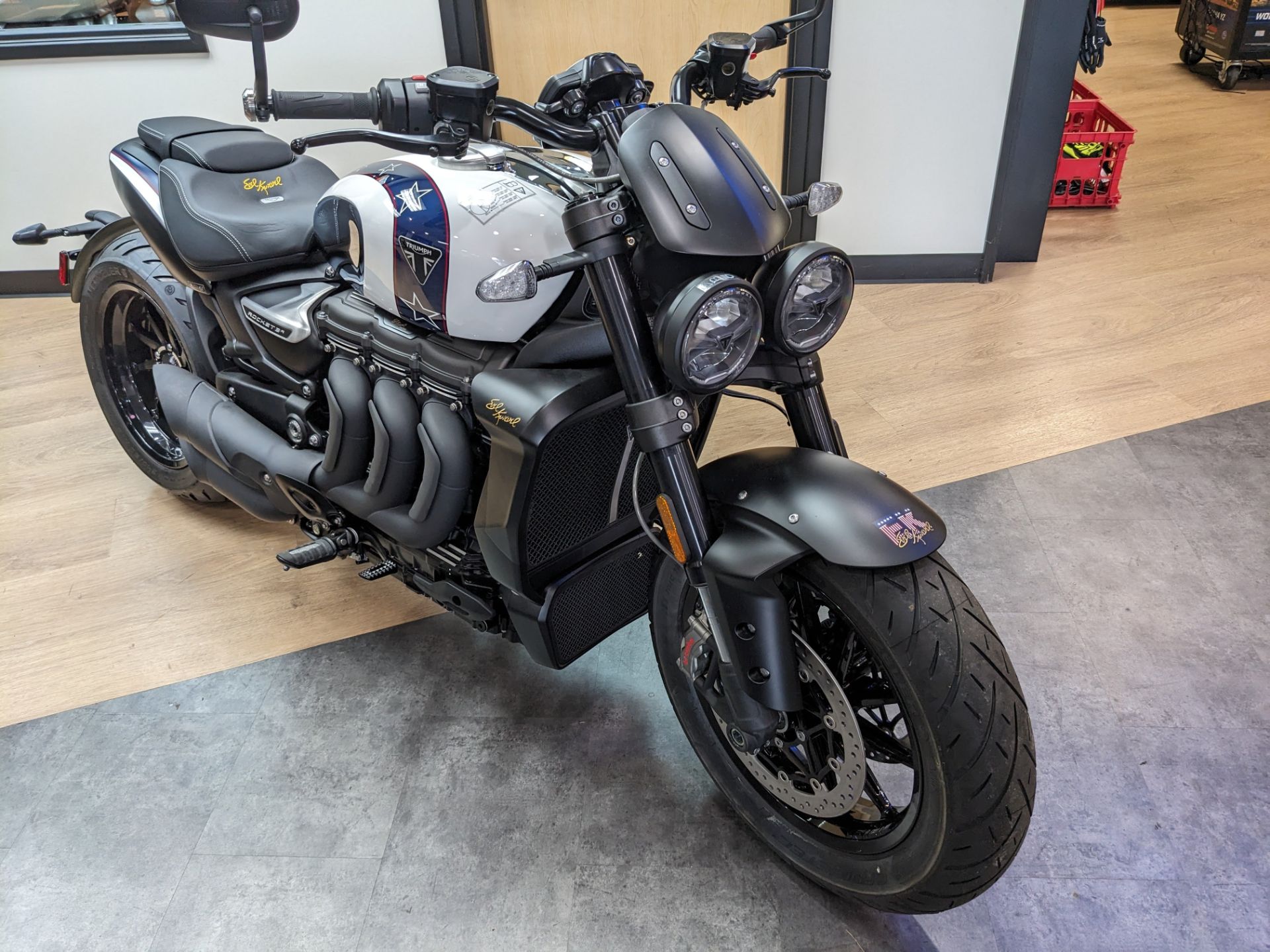 2025 Triumph Rocket 3 Storm R Evel Knievel Limited Edition in Warren, Ohio - Photo 5