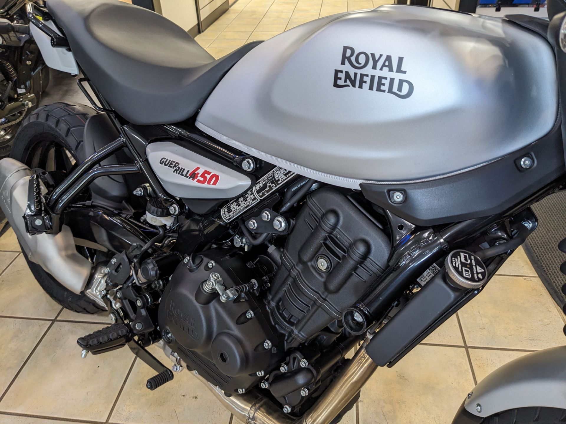 2026 Royal Enfield Guerrilla 450 in Warren, Ohio - Photo 3