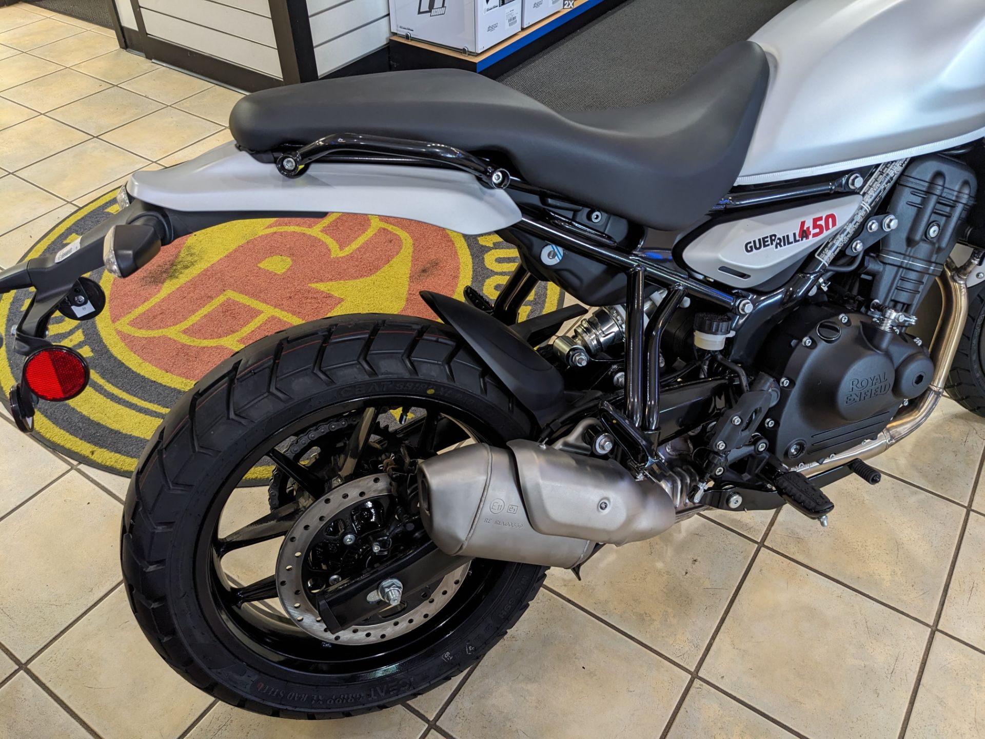 2026 Royal Enfield Guerrilla 450 in Warren, Ohio - Photo 4