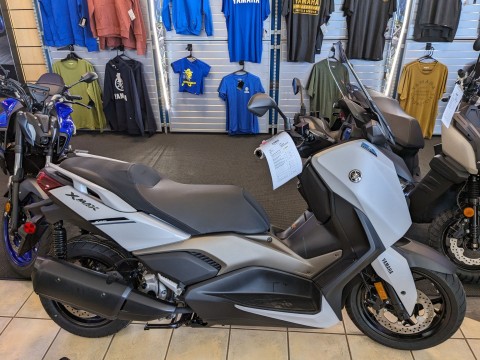 まりも　グレーXS 2024 Yamaha XMAX, Warren OH | New Scooters for Sale: Specs, Price