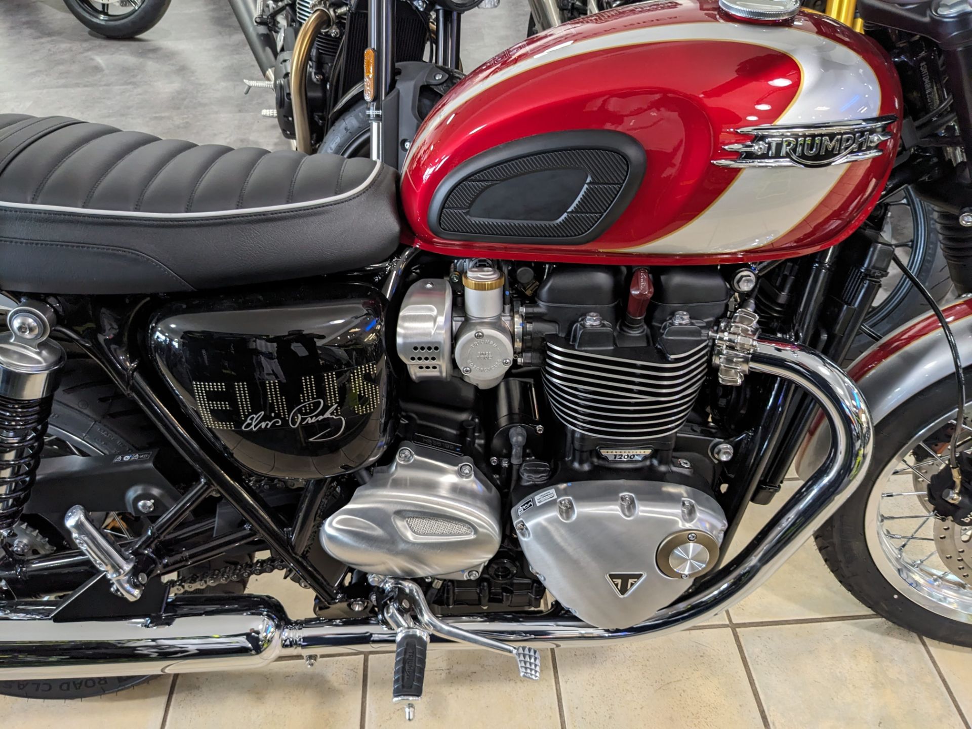 2025 Triumph Bonneville T120 Elvis Presley Limited Edition in Warren, Ohio - Photo 3