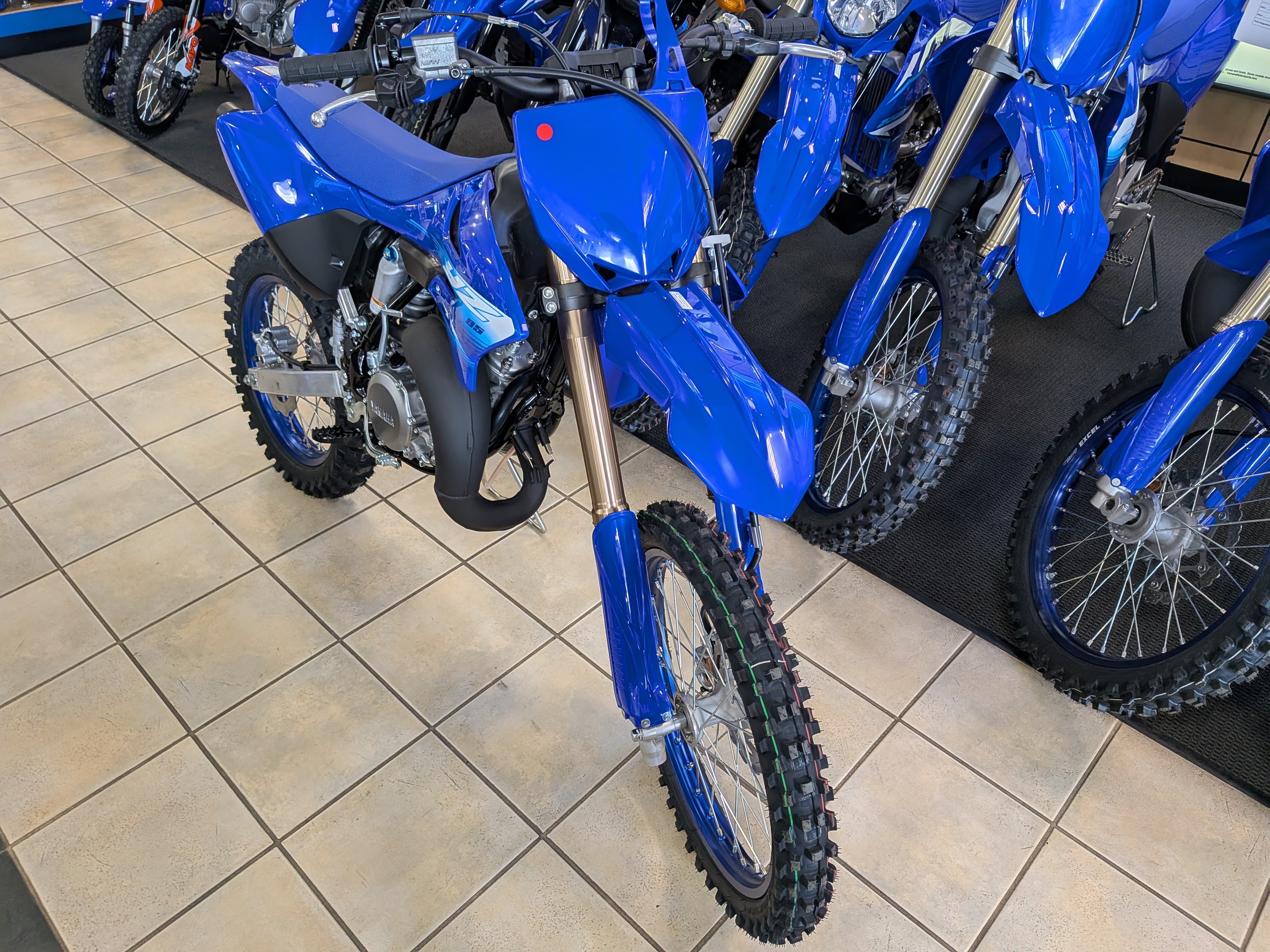 2027 Yamaha YZ85LW 3