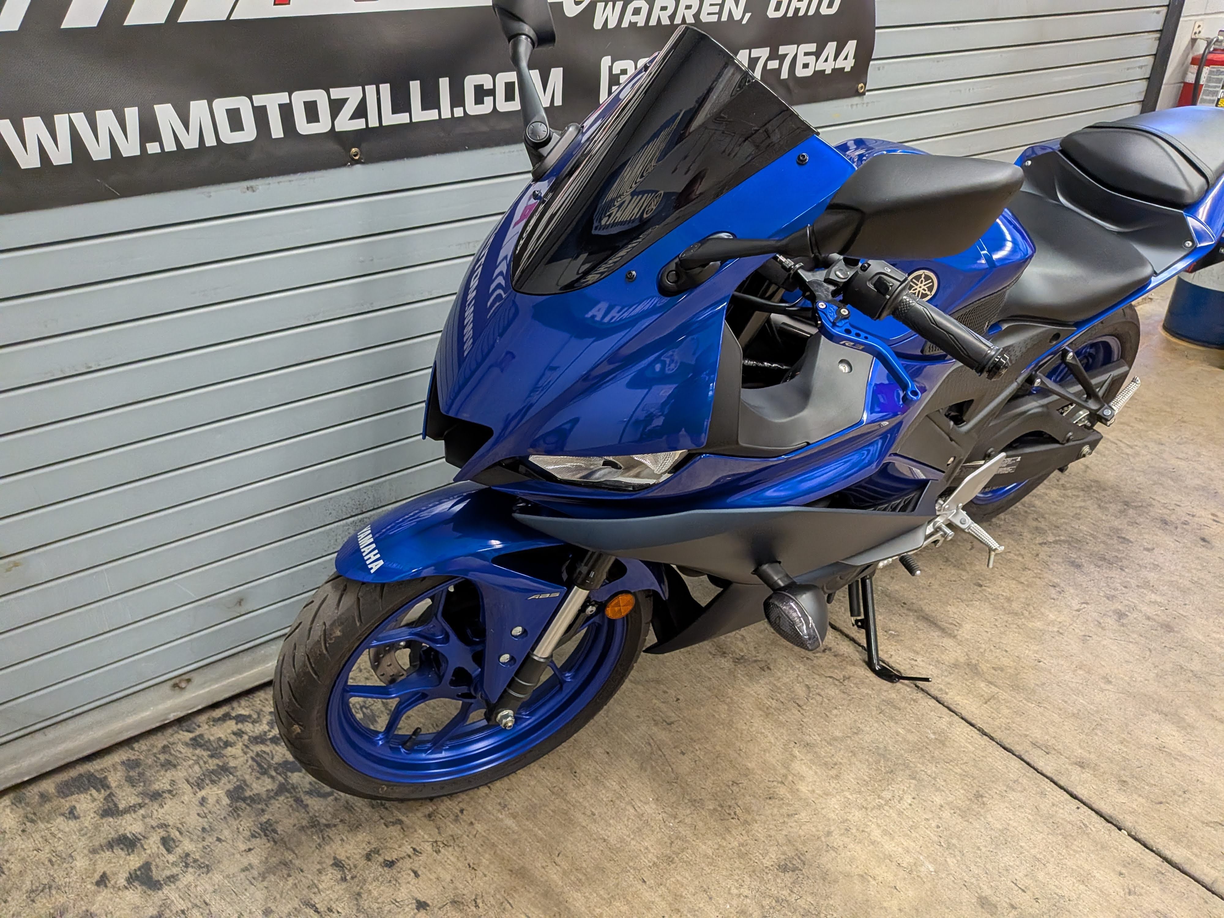 2024 Yamaha YZF-R3 6
