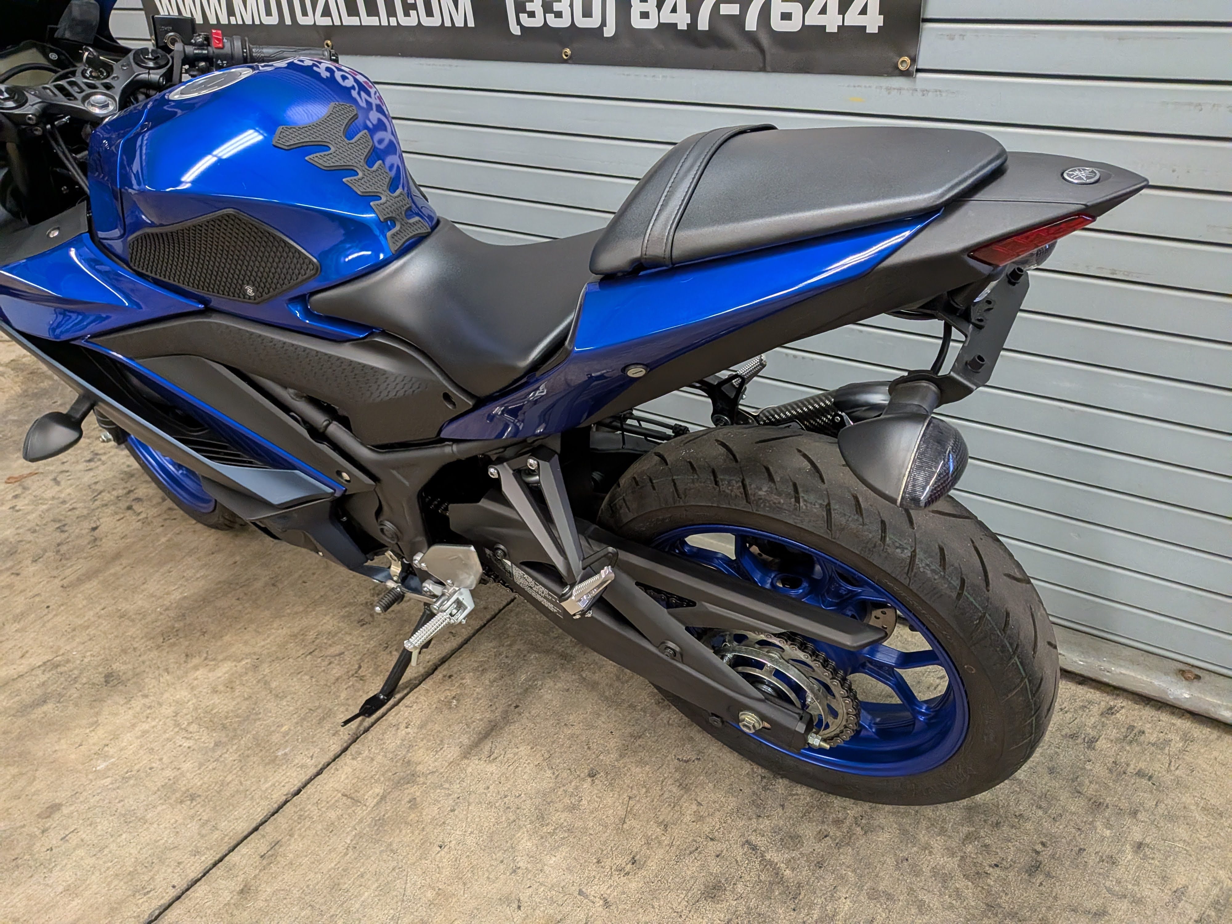 2024 Yamaha YZF-R3 7