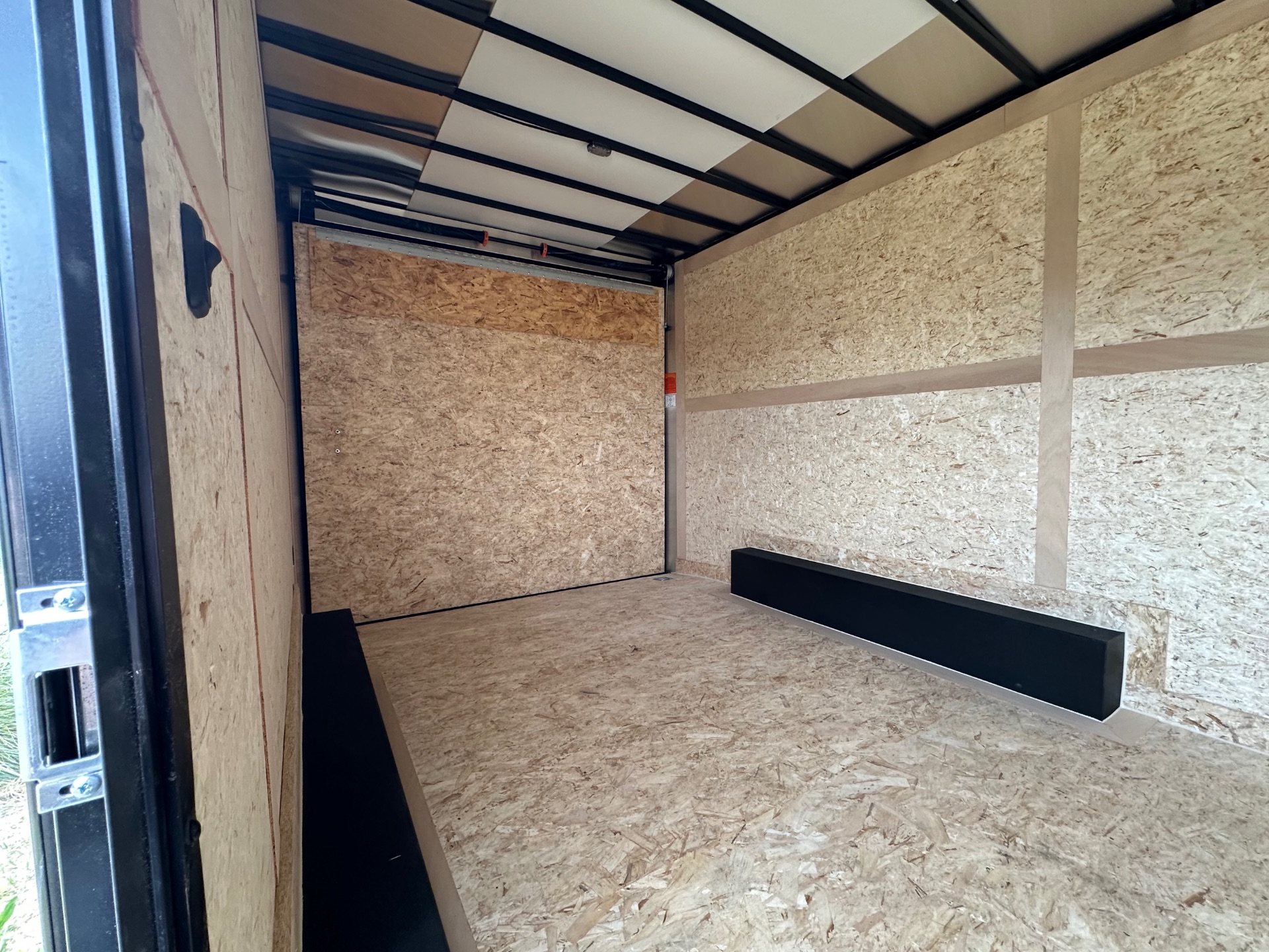 2025 Wells Cargo RFV8516T3 photo 7