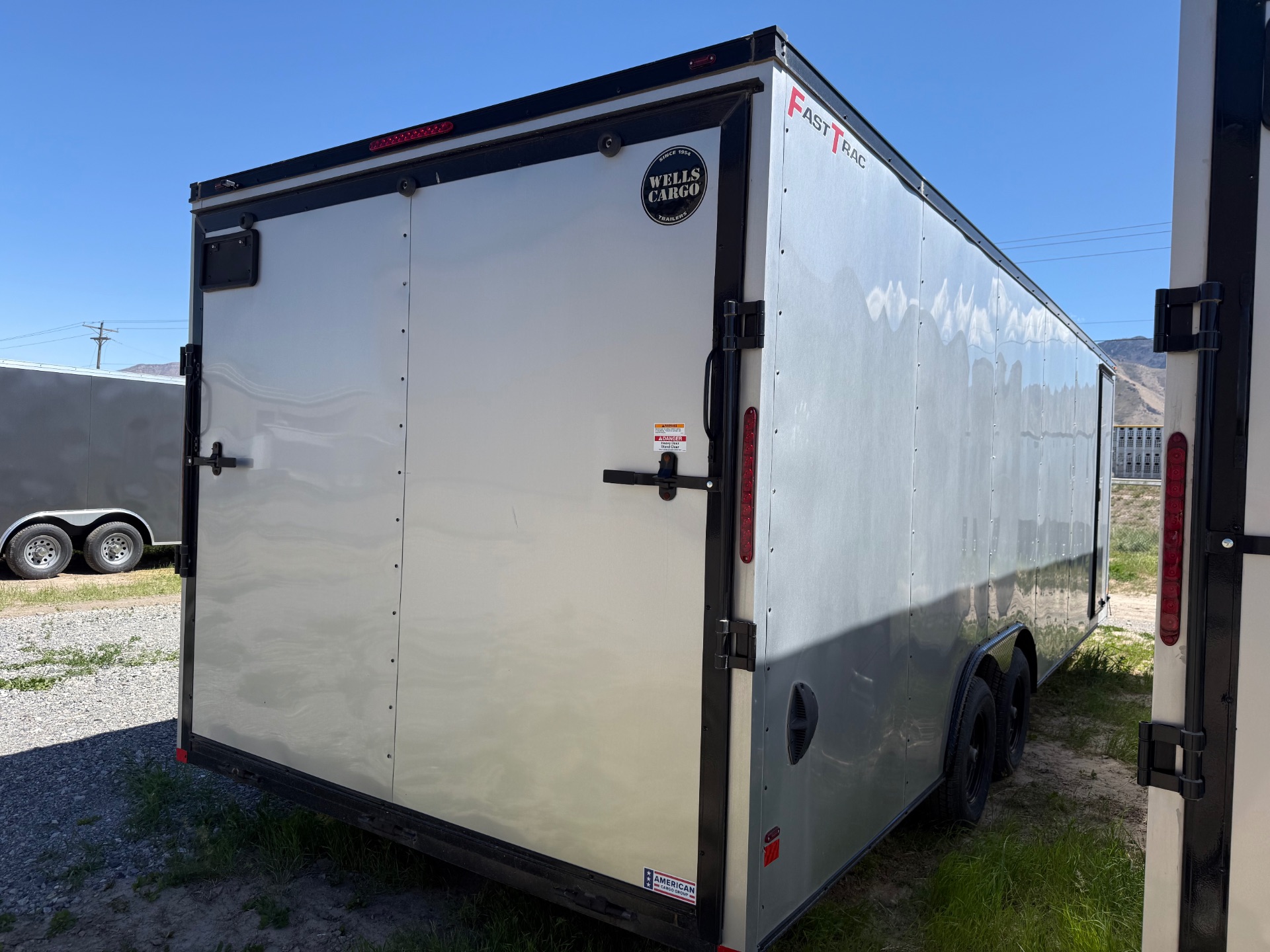 2026 Wells Cargo FT8524T3-D photo 3