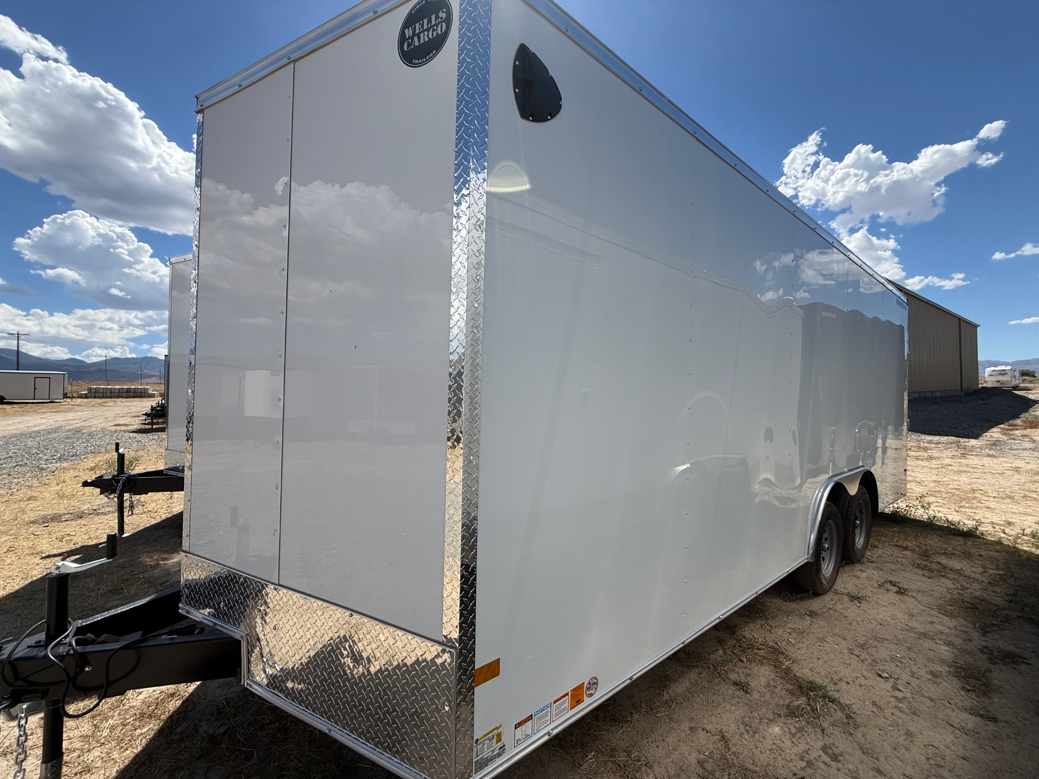 2027 Wells Cargo FT8520T2