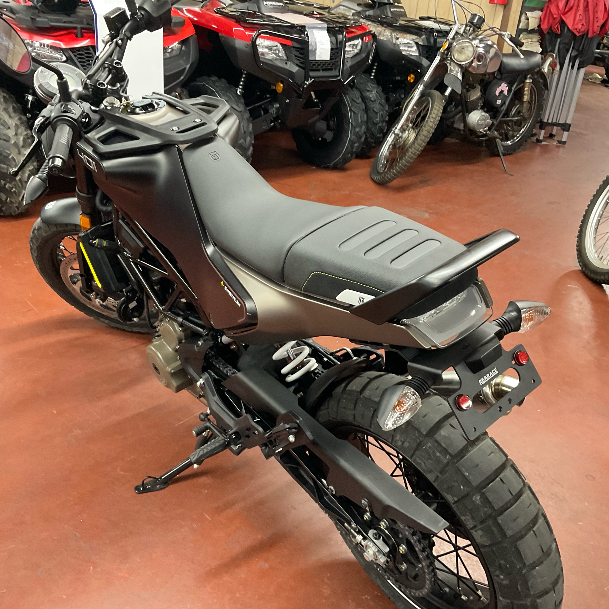 2022 Husqvarna Svartpilen 401 4