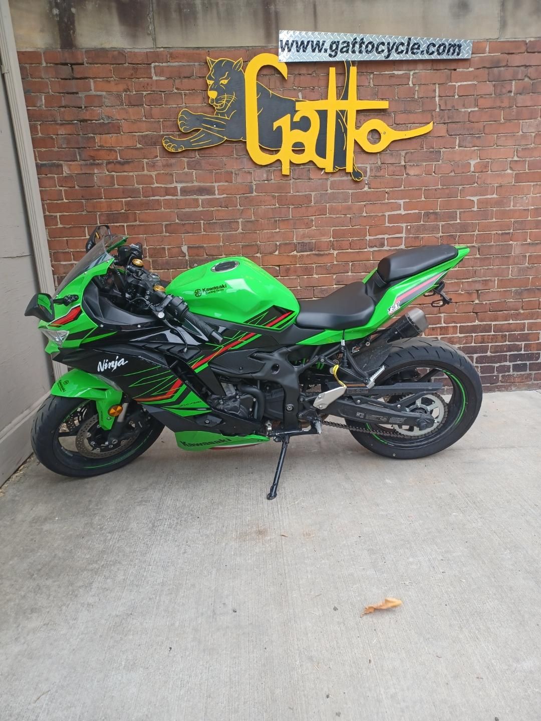 Used 2023 Kawasaki Ninja ZX-4RR KRT Edition Lime Green Used 2023 Kawasaki Ninja ZX-4RR KRT Edition Lime Green