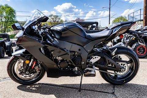 ニシ スネークマン10体 2025 Kawasaki Ninja ZX-10RR ABS Motorcycles Brilliant Ohio