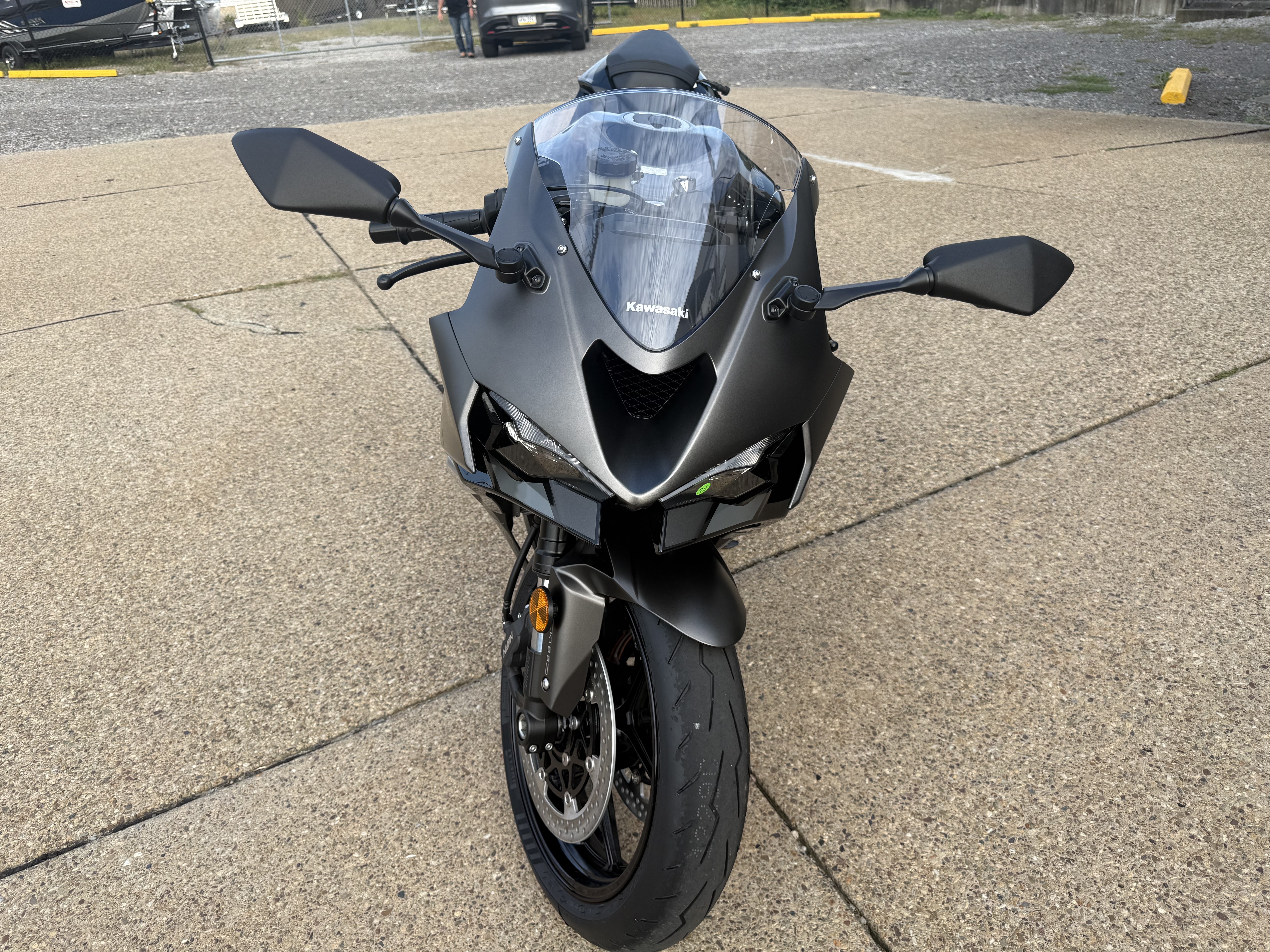 New 2026 Kawasaki Ninja® ZX™-6R ABS Metallic Matte Graphenesteel