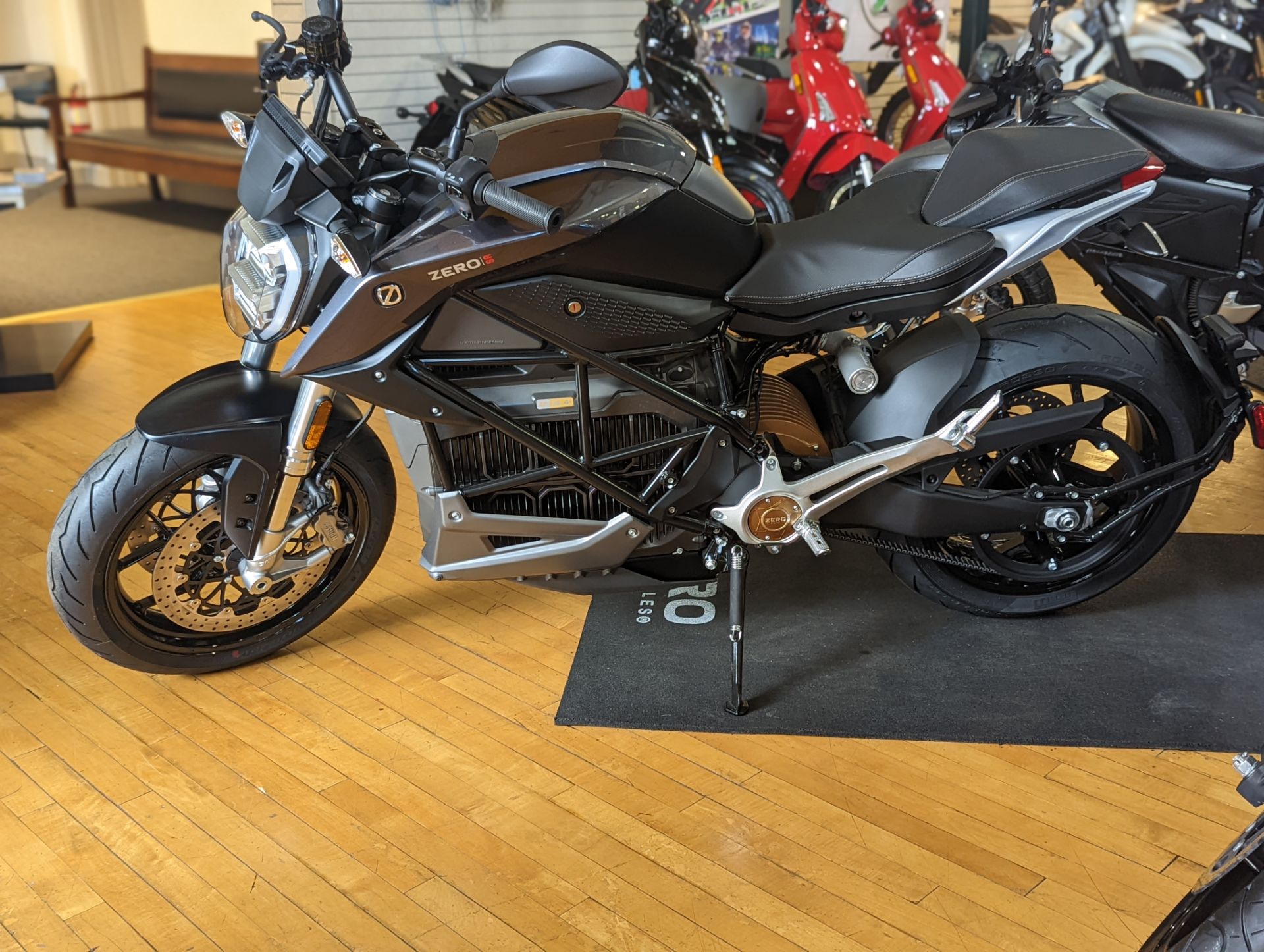 【Zanellato】VIPセール【CENTAURO S】 2023 Zero S ZF7.2 | Team Powersports