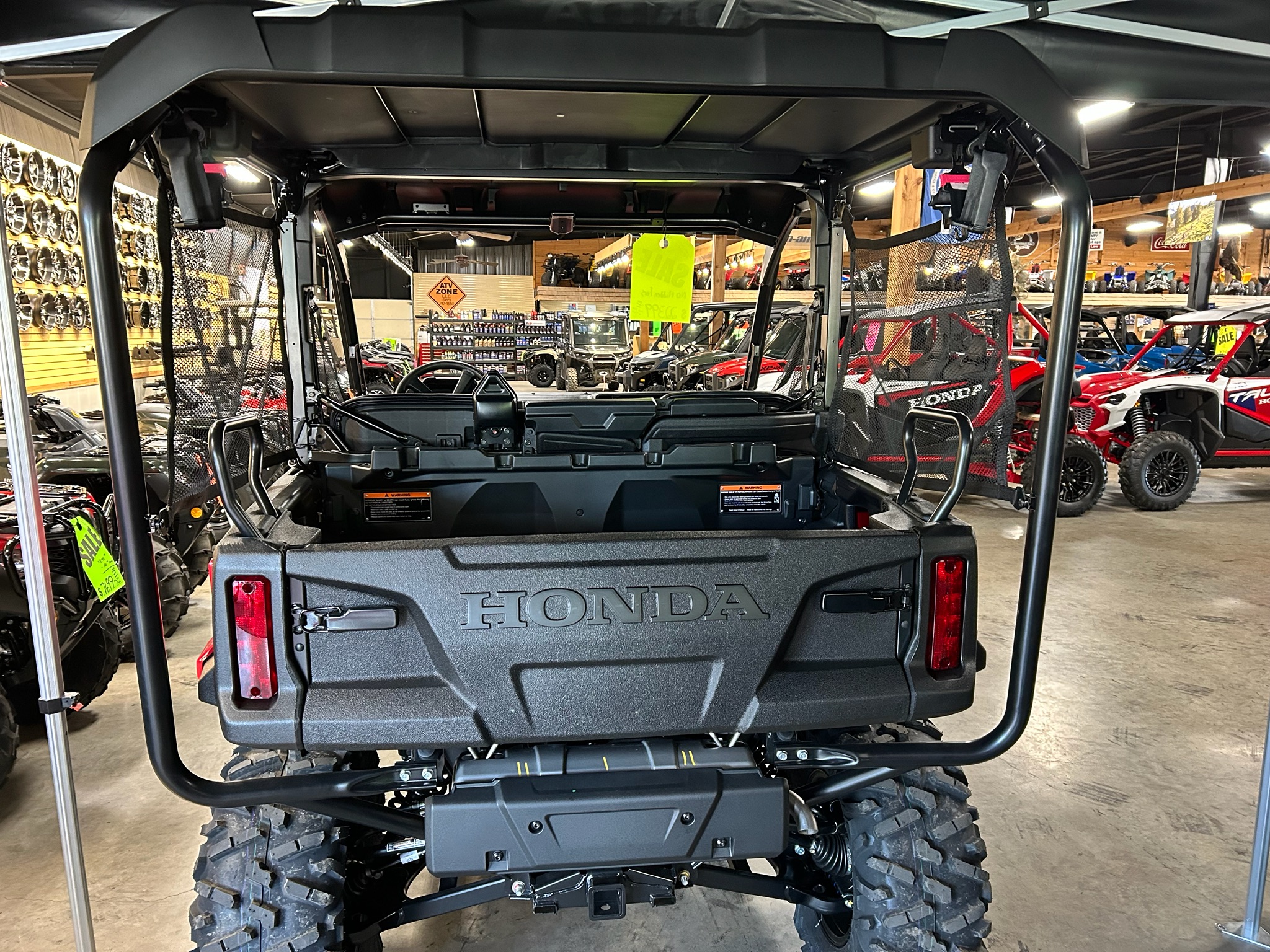2026 Honda Pioneer 1000-5 Deluxe 4