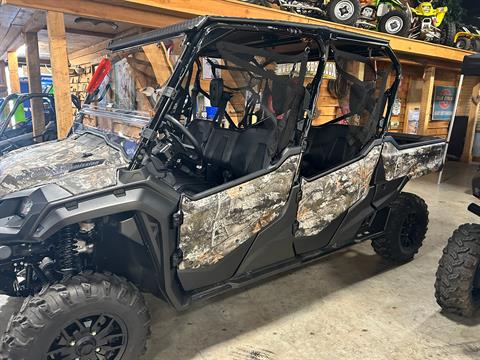 2025 Honda Pioneer 1000-6 Deluxe Crew — photo 1 of 22