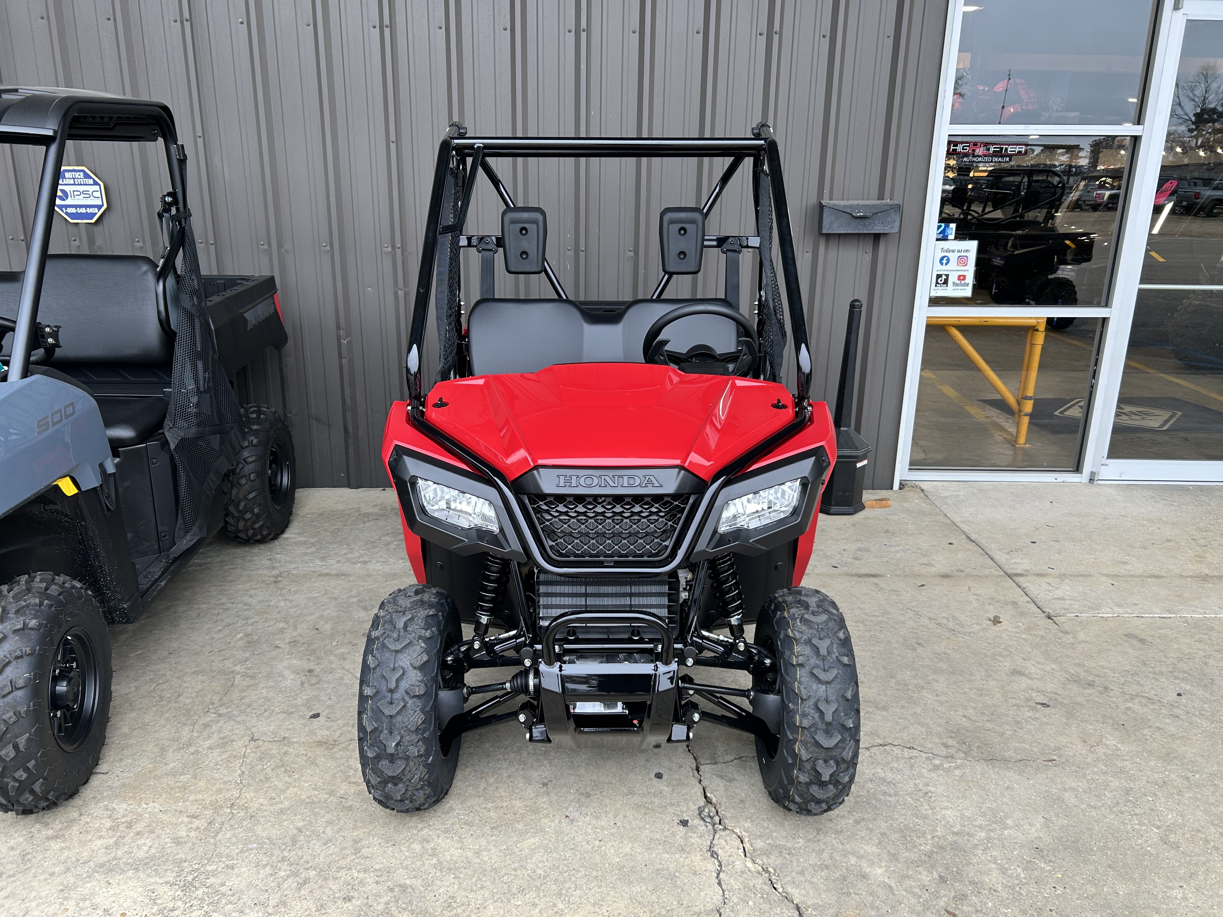 2026 Honda Pioneer 520 2