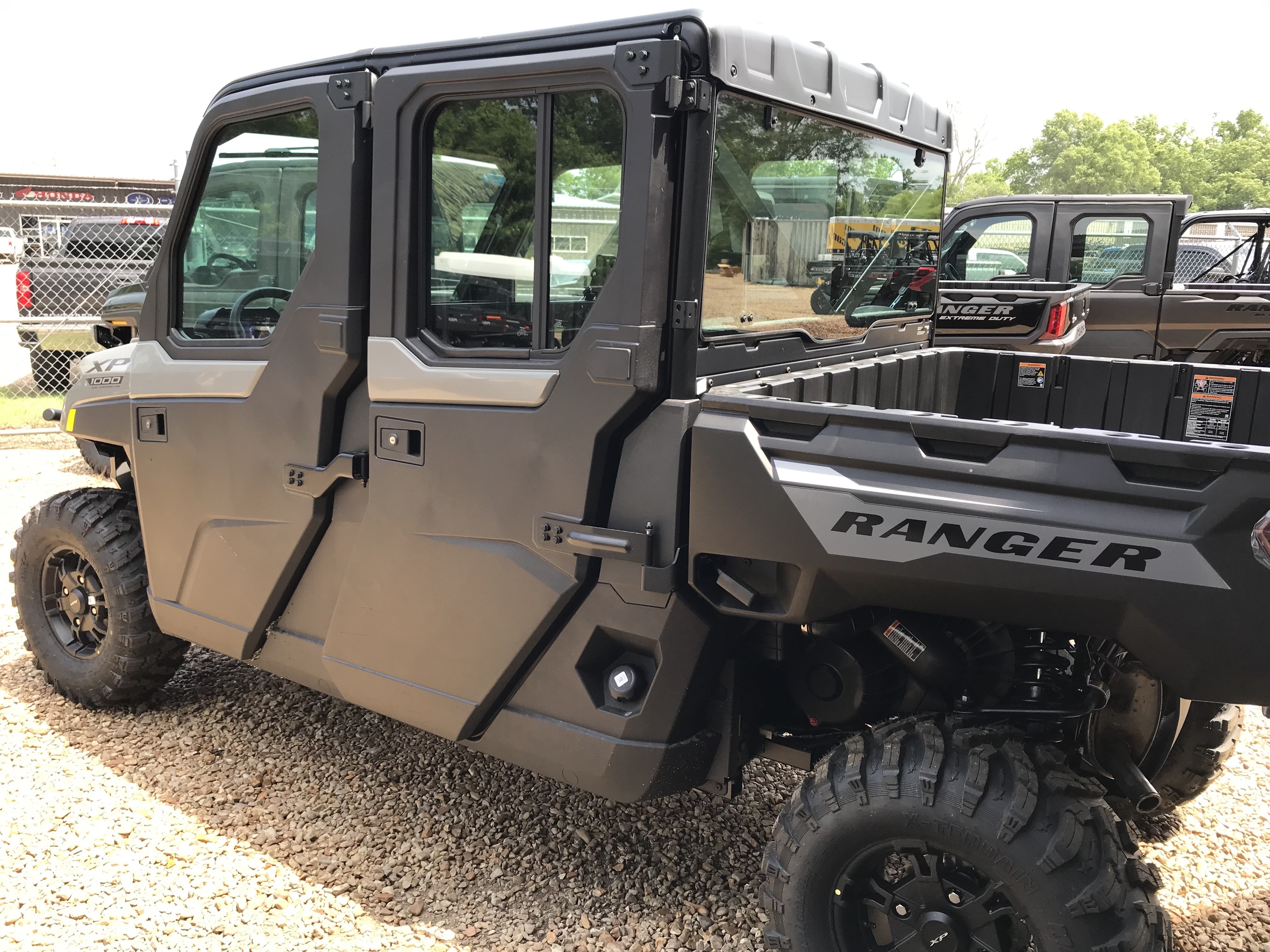 2027 Polaris Ranger Crew XP 1000 Cab 2