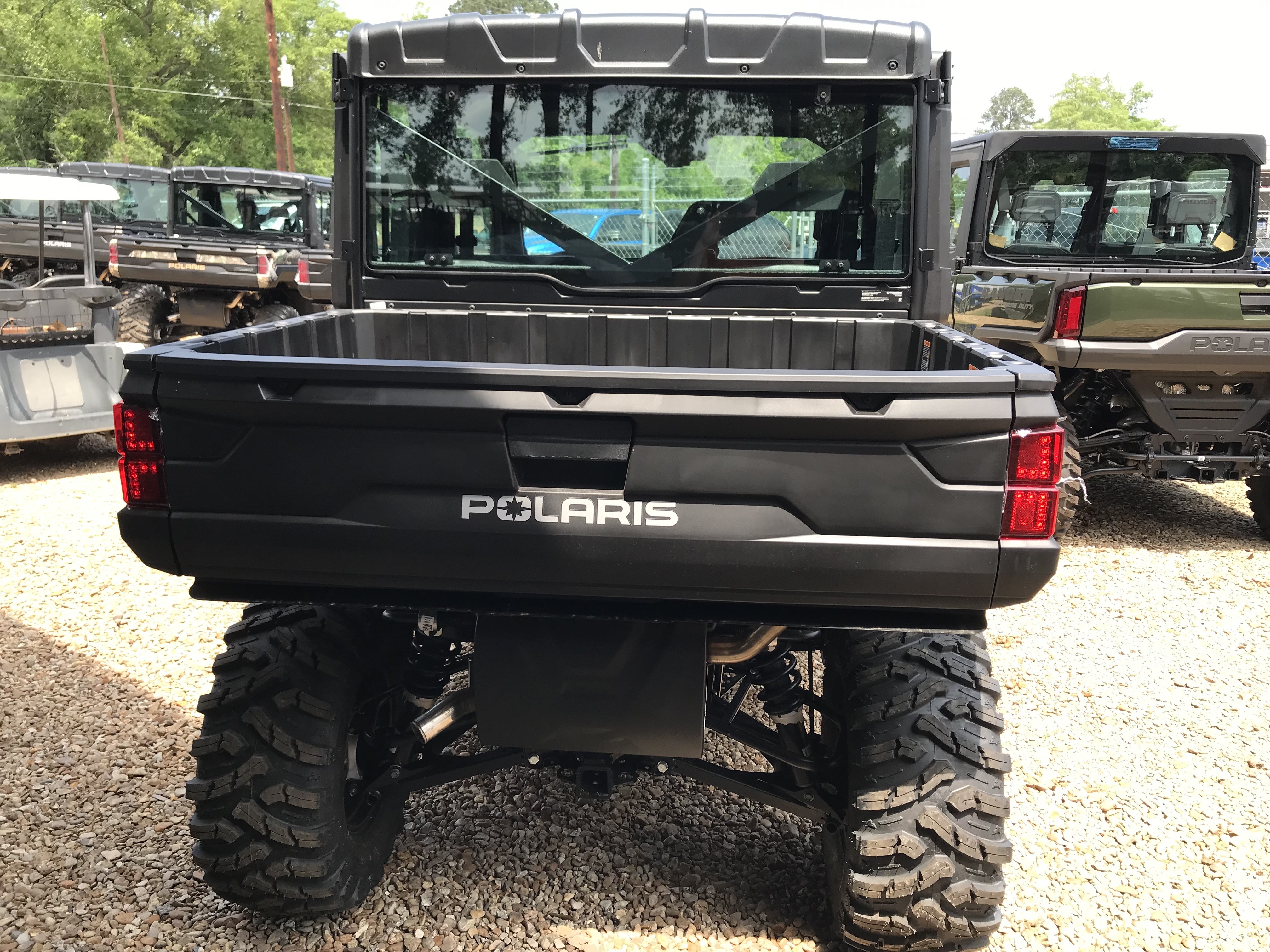2027 Polaris Ranger Crew XP 1000 Cab 5