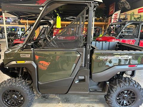 2026 Honda Pioneer 1000 Deluxe — photo 1 of 16