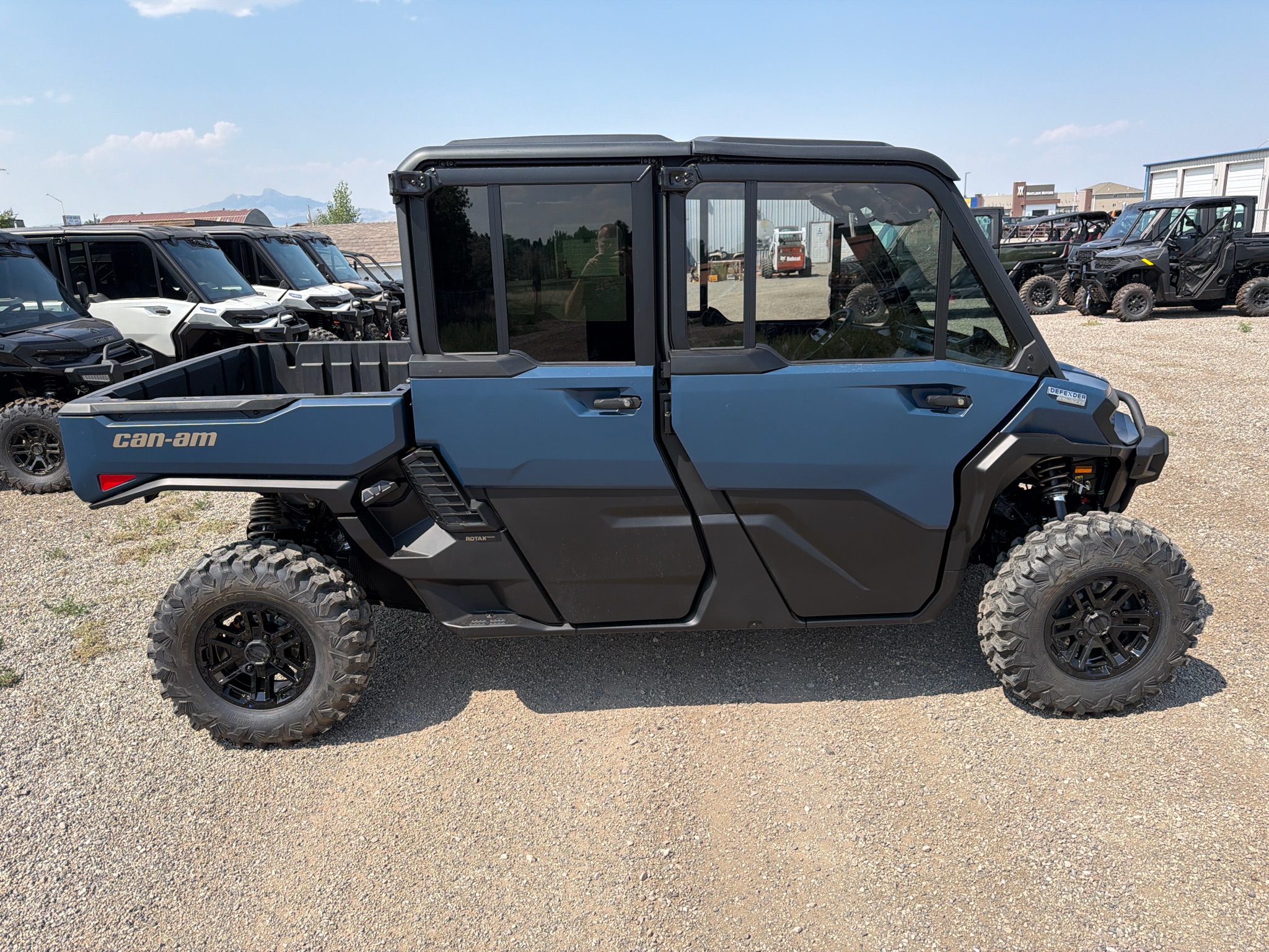 2026 Can-Am™ Defender MAX Limited HD11 2