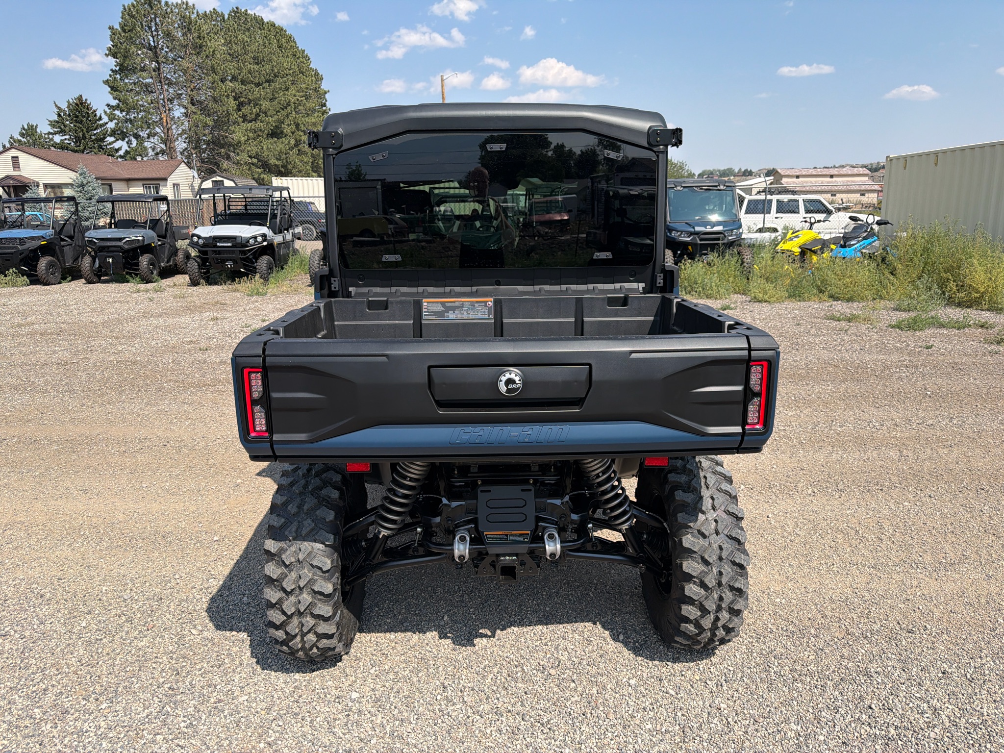 2026 Can-Am™ Defender MAX Limited HD11 4