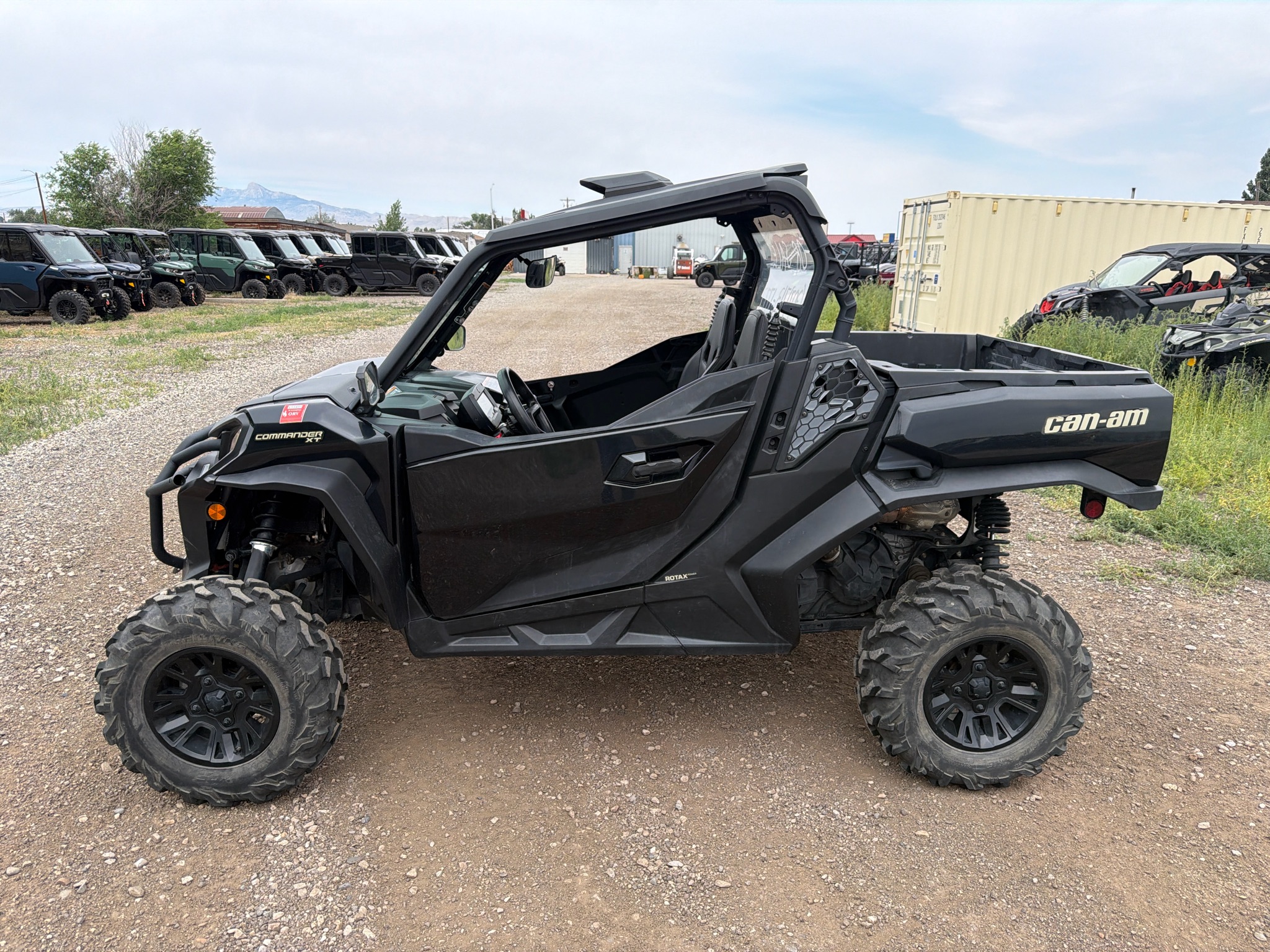2023 Can-Am™ Commander XT 1000R 1