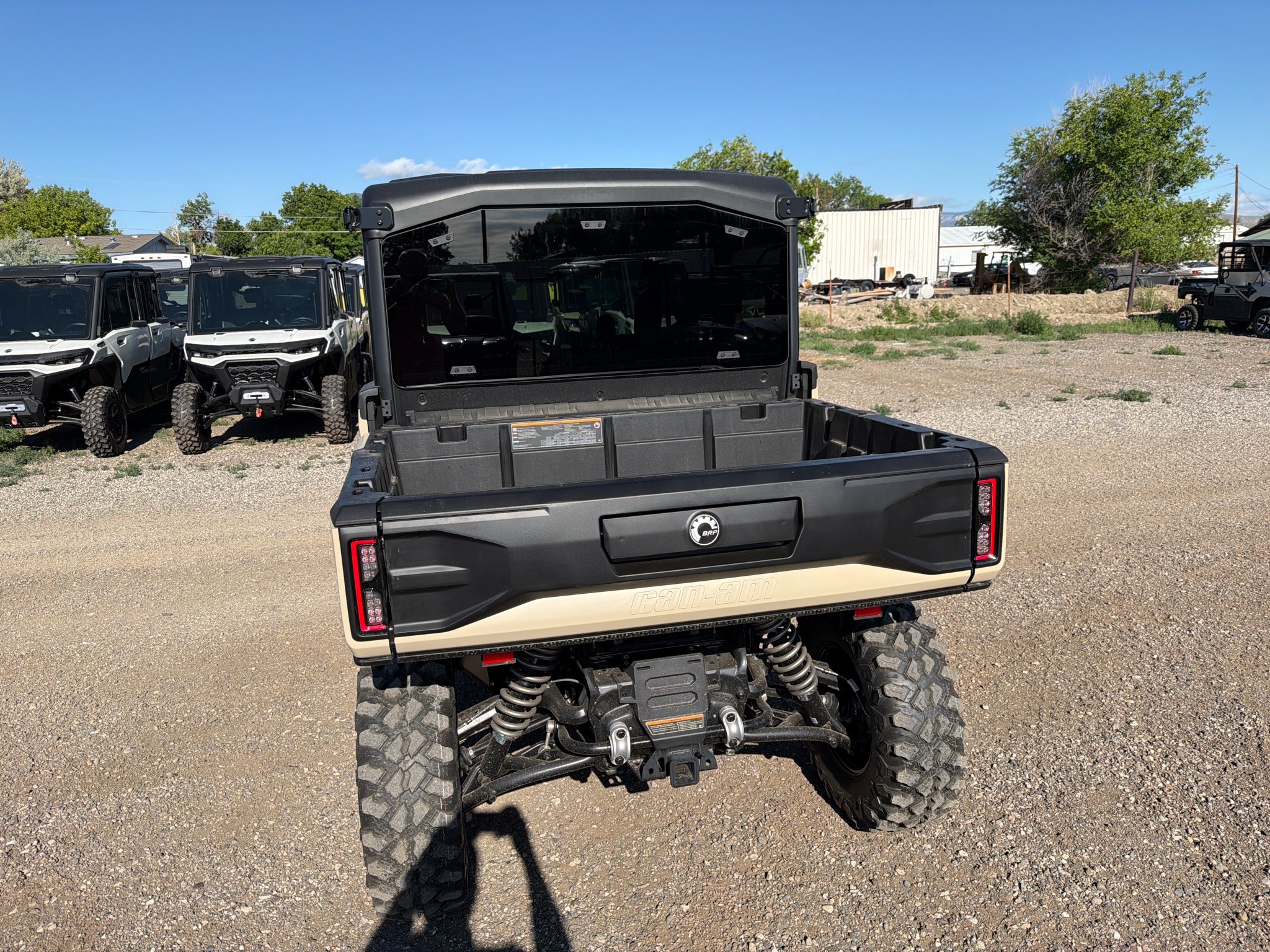 2026 Can-Am™ Defender MAX Limited HD11 4