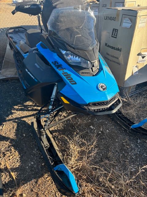 2019 Ski-Doo Summit SP 154 850 E-TEC SHOT PowderMax Light 3.0 w/ FlexEdge — photo 1 of 25