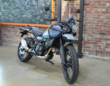 2025 Royal Enfield Himalayan 450 in Memphis, Tennessee - Photo 2