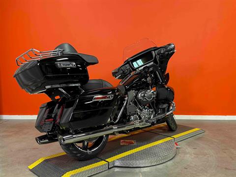 New 2025 Harley-Davidson Street Glide® Ultra Motorcycle New 2025 Harley-Davidson Street Glide® Ultra Motorcycle
