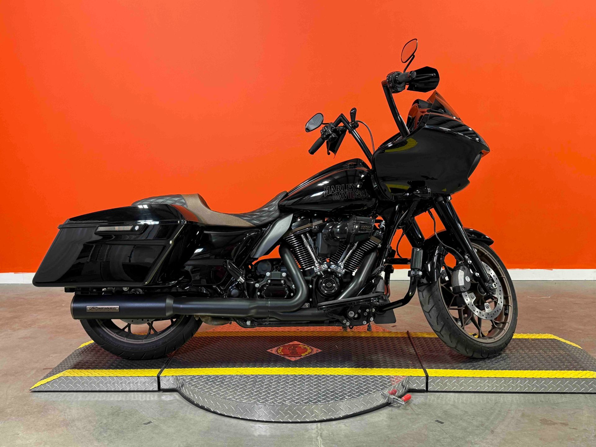 最高の Harley-Davidson 2023 Used Road Specs - Motorcycle ST Glide® テント/タープ