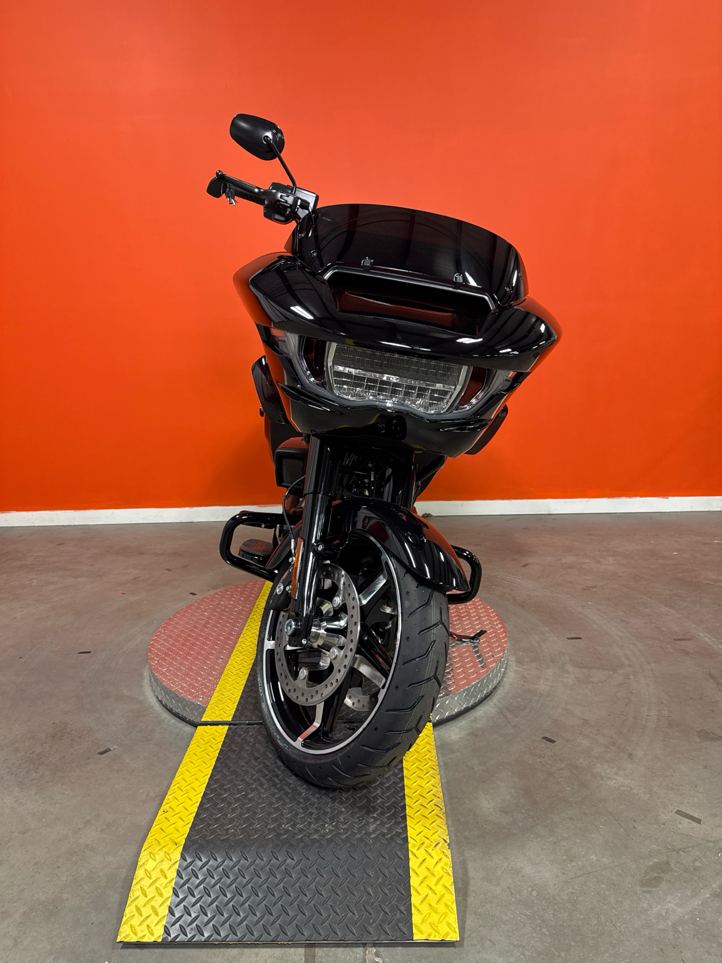 38灯 DAMNGOOD!! ver. 2024 BLACK RASTA New 2025 Harley-Davidson Street Glide® Motorcycle - Specs
