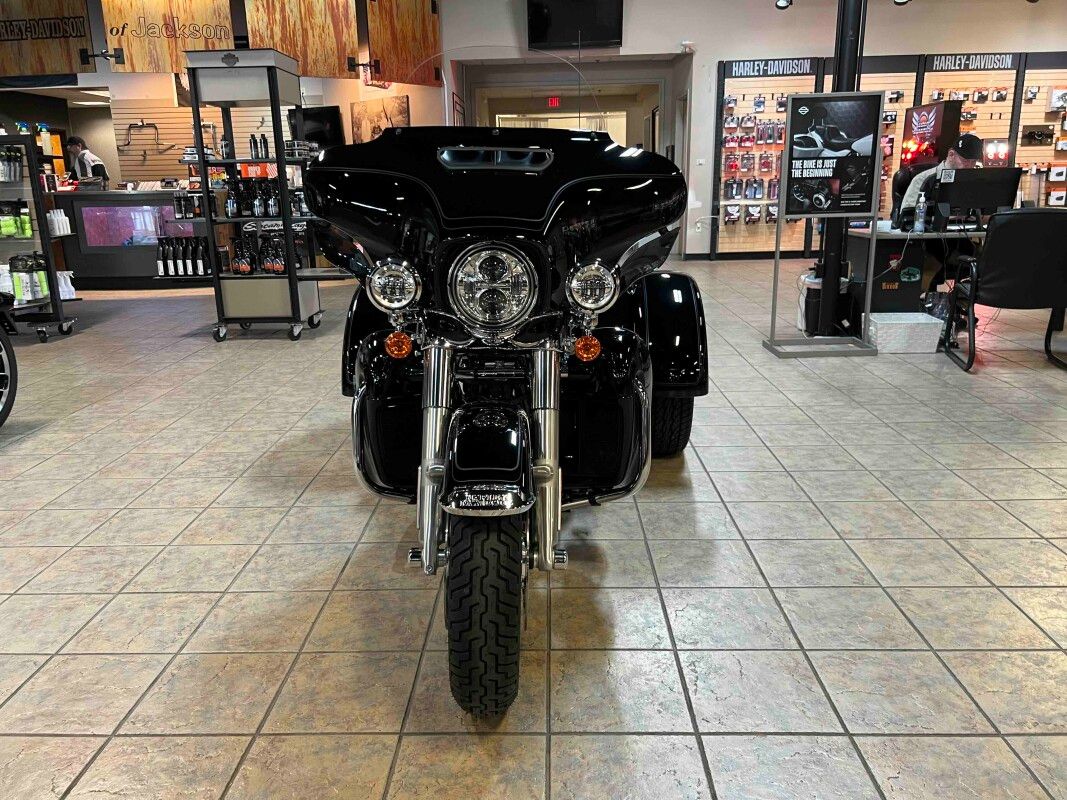 2024 Harley-Davidson Tri Glide® Ultra in Jackson, Tennessee - Photo 3