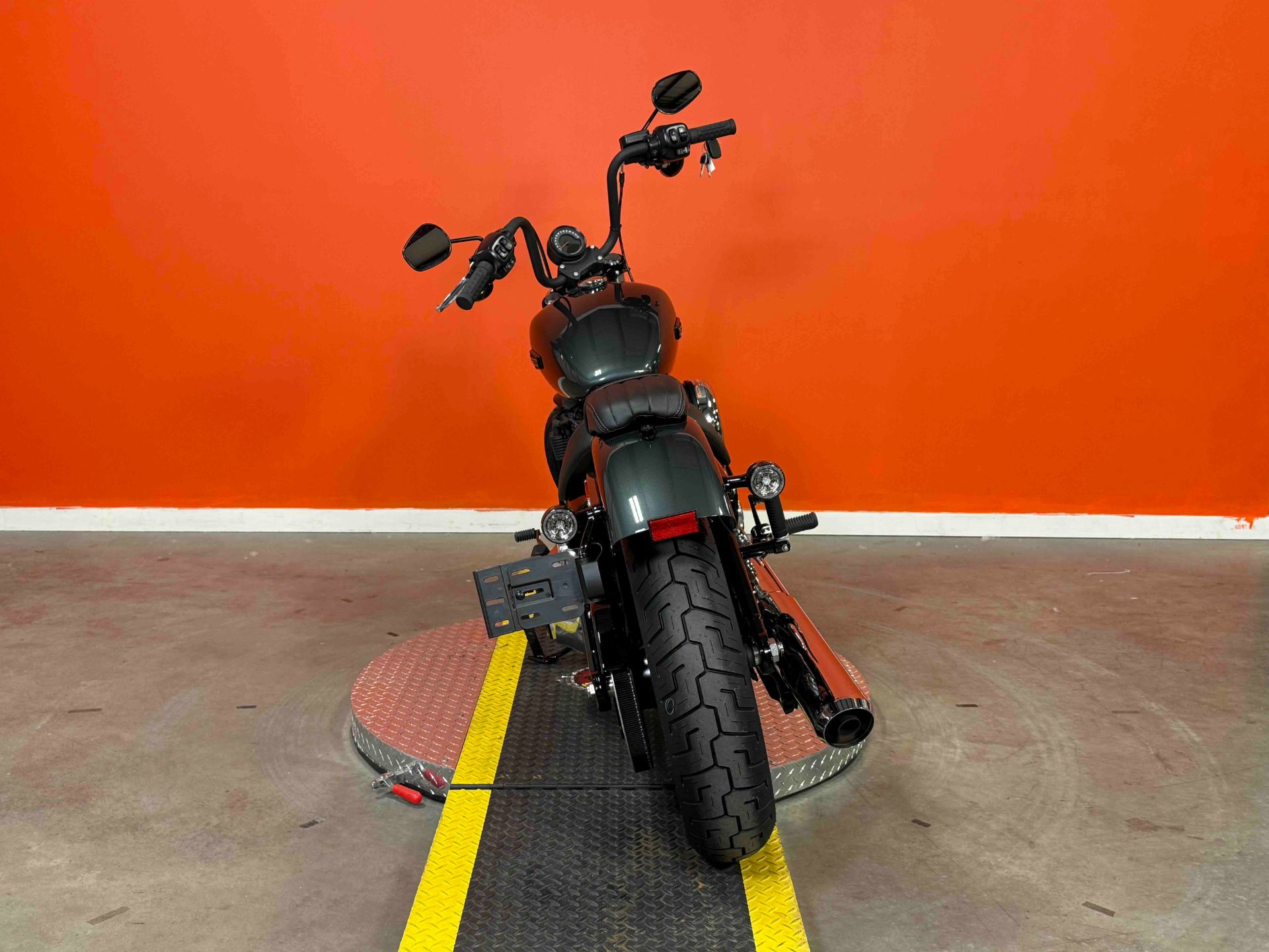 パーレー New 2025 Harley-Davidson Street Bob® Motorcycle - Specs
