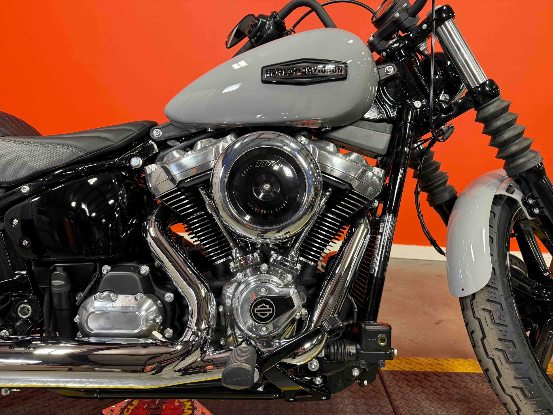 2025 Harley-Davidson Street Bob® in Jackson, Tennessee - Photo 9