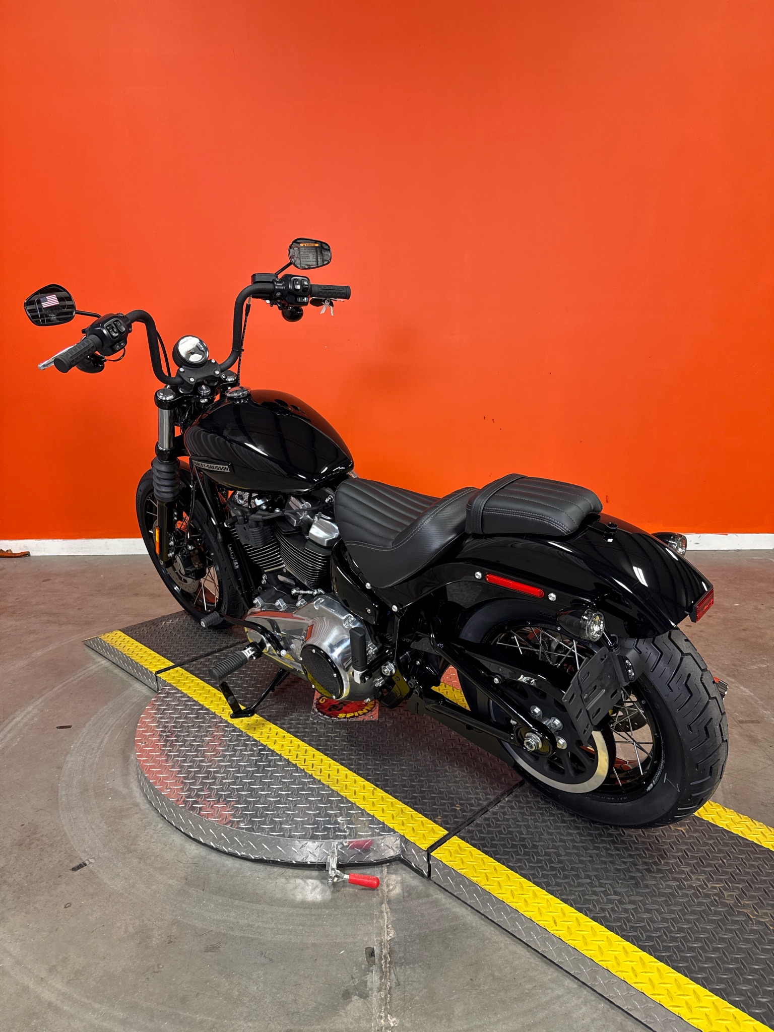 2026 Harley-Davidson Street Bob® 6