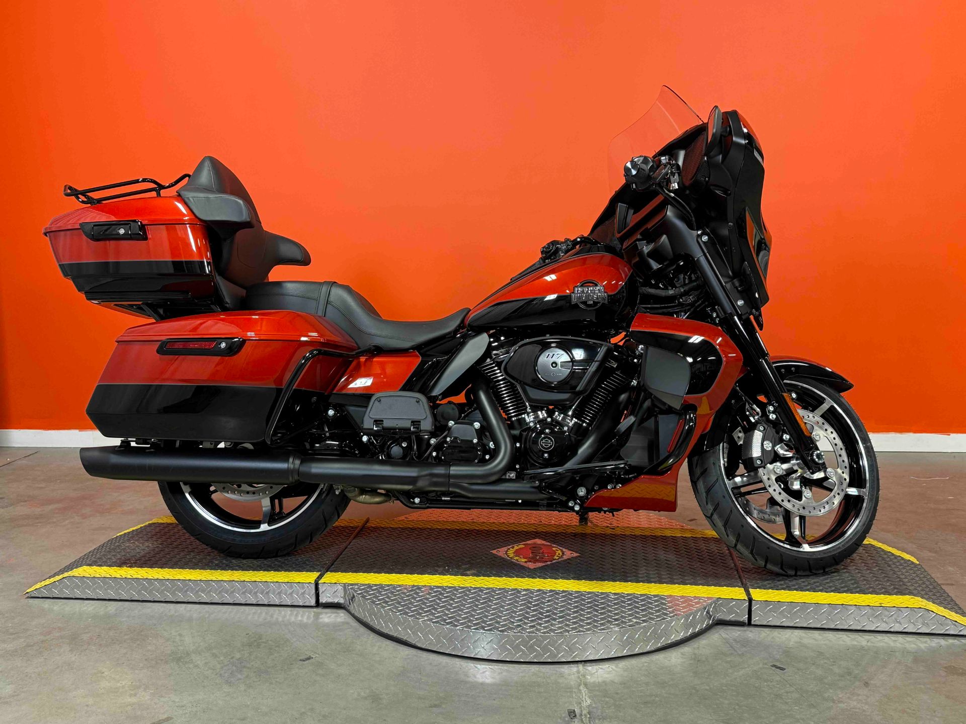 New 2025 Harley-Davidson Street Glide® Ultra Motorcycle New 2025 Harley-Davidson Street Glide® Ultra Motorcycle