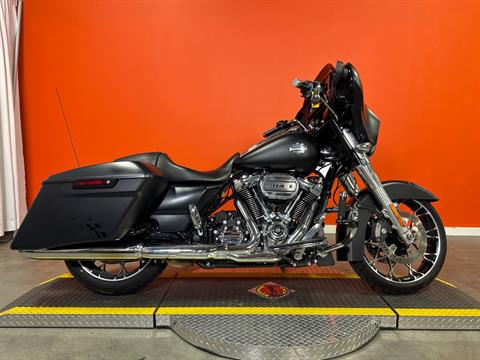 HARLEY DAVIDSON スウィングトップ ブルゾン ブラック New 2025 Harley-Davidson Road Glide® Vivid Black (Black
